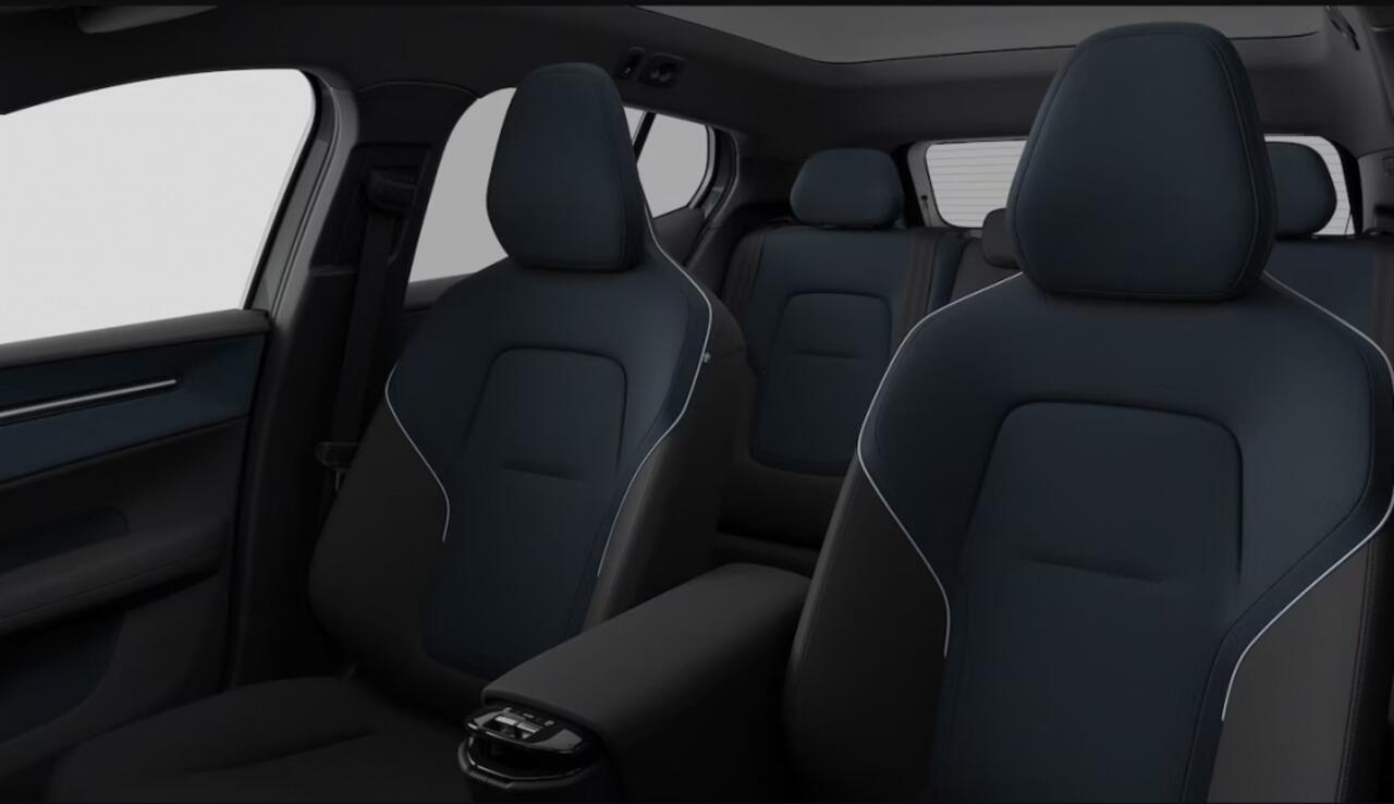 Volvo EX30 Cross Country Twin Performance AWD Ultra | Getint Glas | Panorama dak | 360 ca