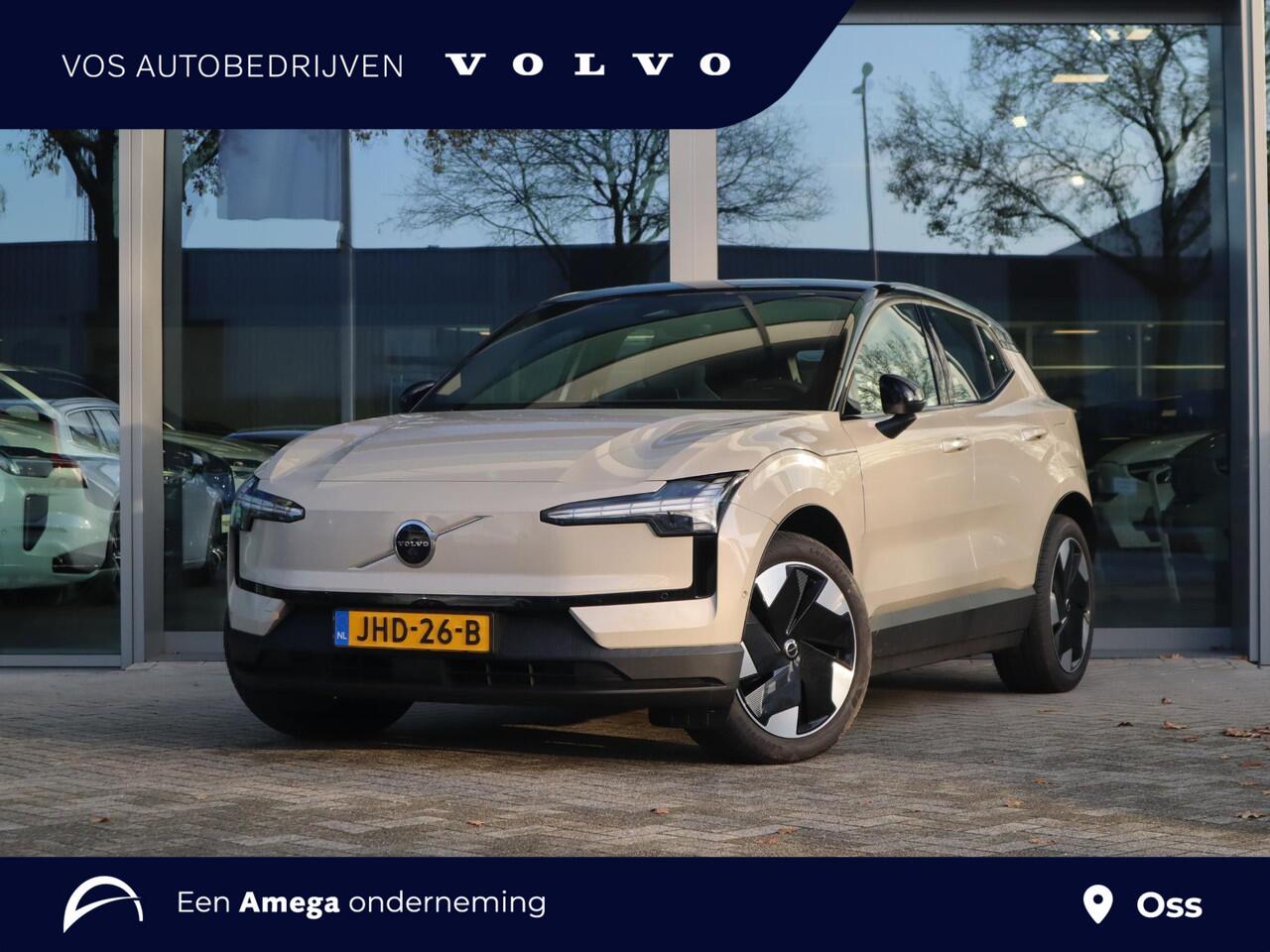 Volvo EX30 Single Motor Extended Range Ultra 69 kWh | Verwarmbare voorstoelen| Stuurwielverwarming| 360* Camera| Panoramadak| Harman Kardon audiosysteem|