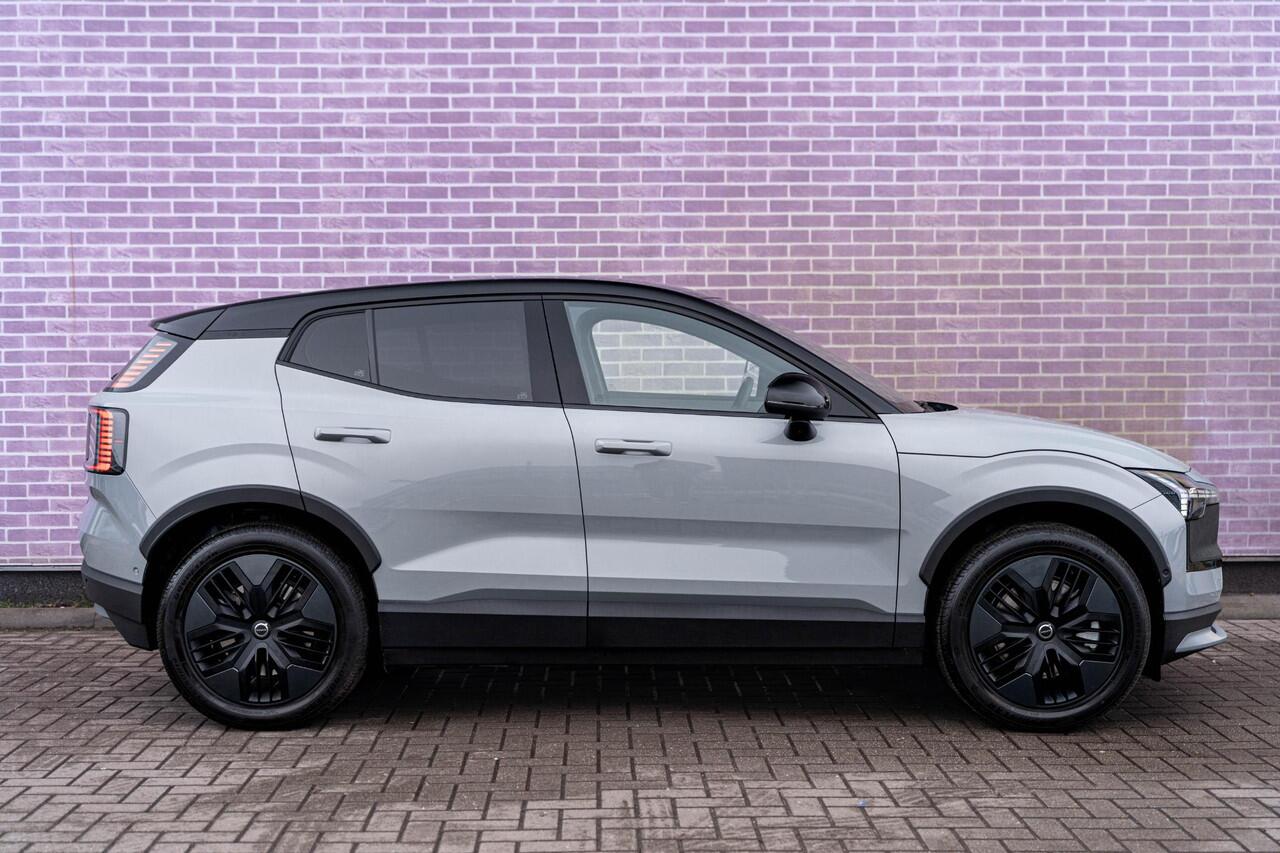 Volvo EX30 Cross Country Twin Motor Performance 69 kWh Ultra | Google | Panoramadak | Elek. Stoelen | Adaptieve Cruise Control | Harman Kardon Audio | Stoel-/Stuurverwarming | Trekhaak | 360 Camera | Elek. Achterklep | Getint Glas | Dodehoekdetectie | Pilot Assist |
