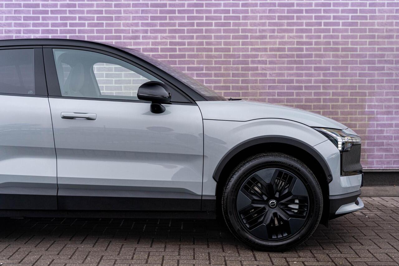 Volvo EX30 Cross Country Twin Motor Performance 69 kWh Ultra | Google | Panoramadak | Elek. Stoelen | Adaptieve Cruise Control | Harman Kardon Audio | Stoel-/Stuurverwarming | Trekhaak | 360 Camera | Elek. Achterklep | Getint Glas | Dodehoekdetectie | Pilot Assist |