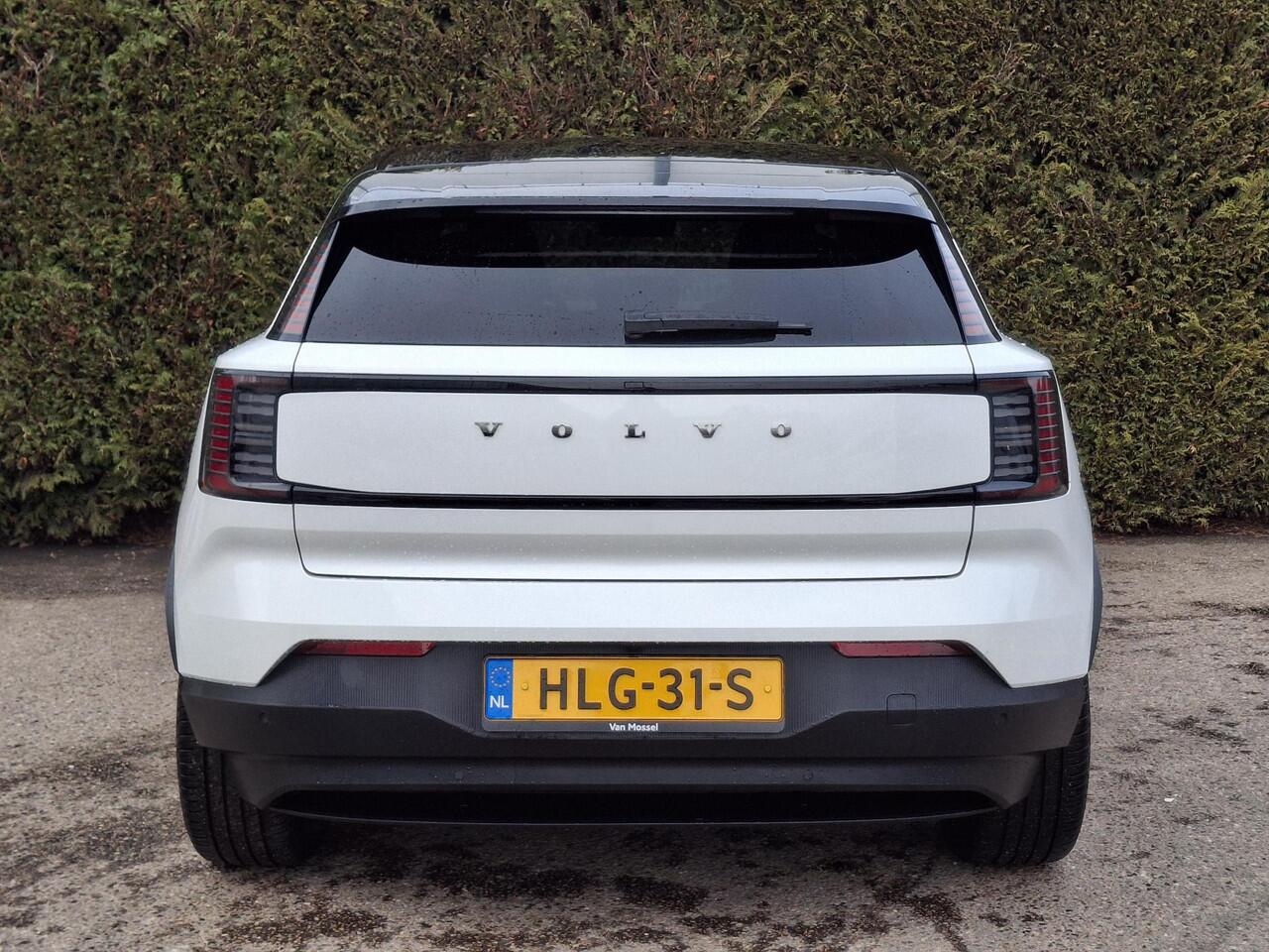 Volvo EX30 Single Motor Extended Range Plus 69 kWh | Pilot Assist | BLIS | Harman/Kardon |