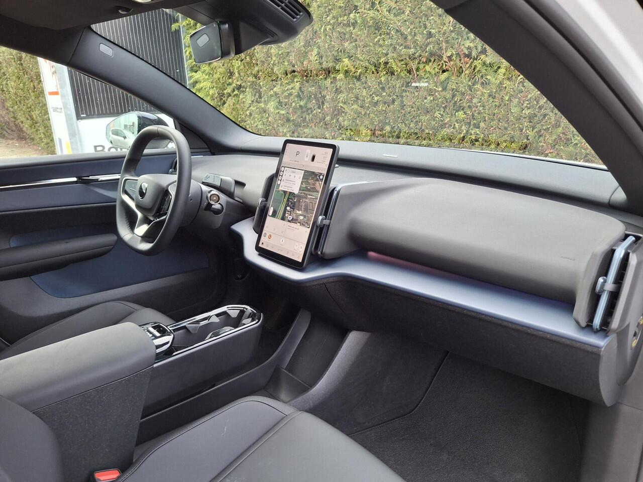 Volvo EX30 Single Motor Extended Range Plus 69 kWh | Pilot Assist | BLIS | Harman/Kardon |