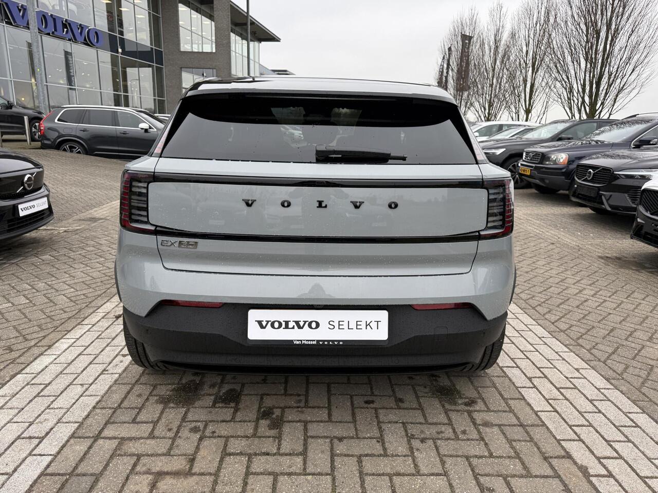 Volvo EX30 Single Motor Plus | Climate Elektrische stoelen | Harman/Kardon | DEMO