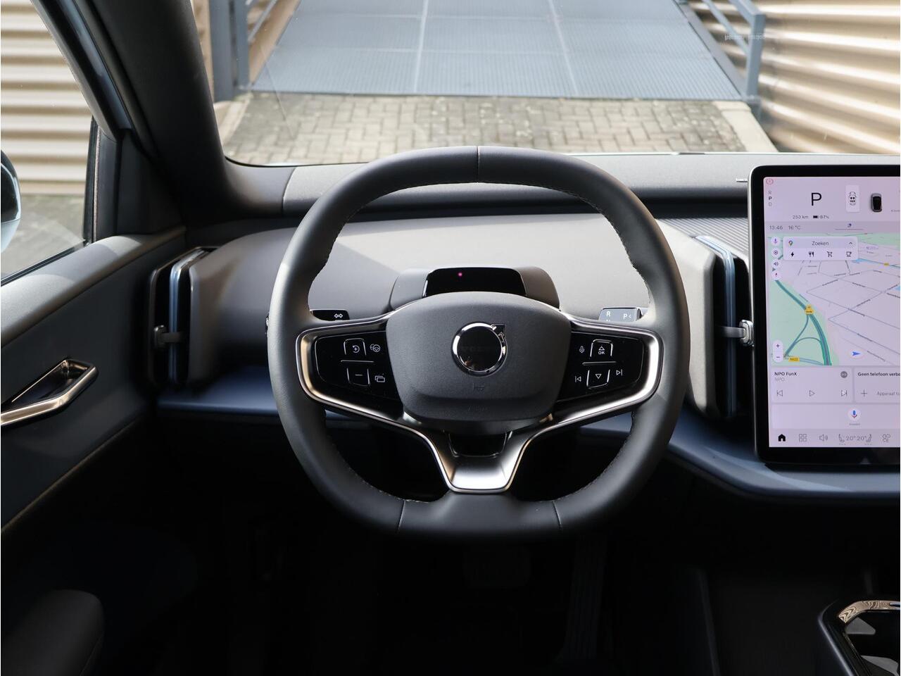 Volvo EX30 Single Motor Plus Europa 51 kWh | Climate pack | Elektr. stoelen