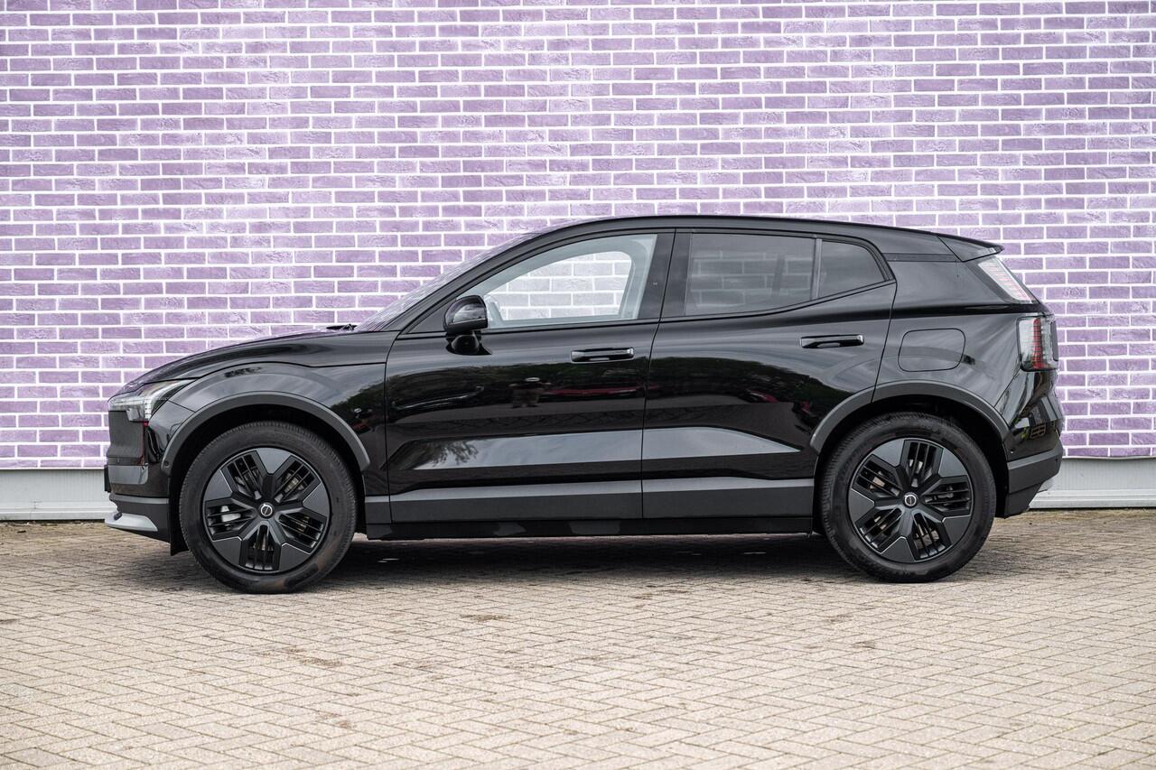Volvo EX30 Cross Country Twin Motor Performance AWD 69 kWh Ultra | Trekhaak | 4x4 | Adaptieve Cruise | Stoel-/Stuurverwarming | Keyless | 360 Camera | Panoramadak | Elektr. Stoelen | Harman Kardon Audio | Elek. Achterklep | Getint Glas |