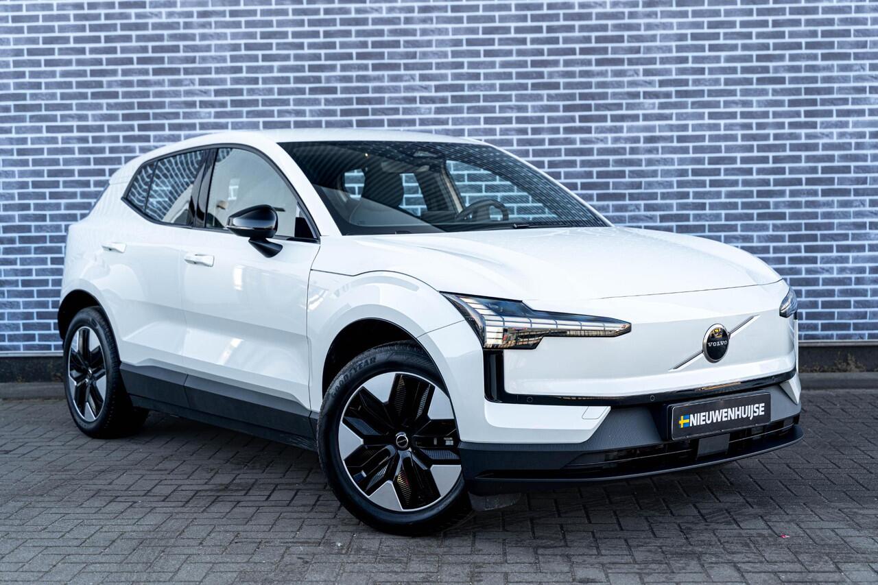 Volvo EX30 Single Motor 51 kWh Core | Google | Stoel-/Stuurverwarming | Warmtepomp | DAB | Park Assist | LED Koplampen | Apple Carplay/Android Auto | 18" LM