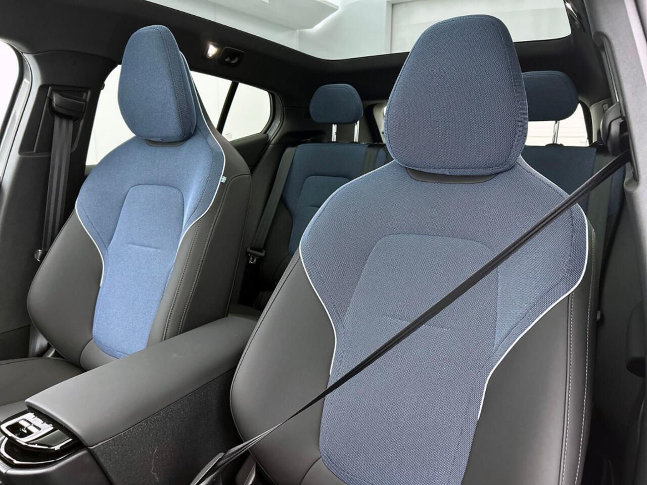 Volvo EX30 Cross Country Twin Motor Ultra All Weel Drive | 427 pk | Voorraad