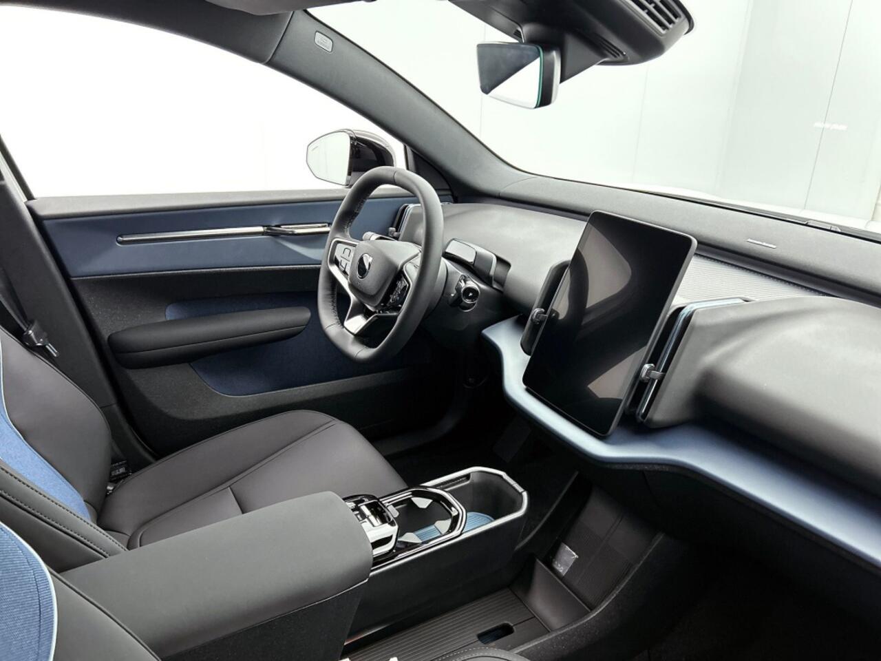 Volvo EX30 Plus Extended range | Nieuw | Voorraad | Climate pack | Camera