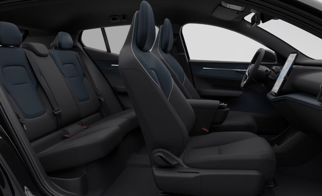 Volvo EX30 272PK Single Ext. Range Plus Black Ed Europa / Elektrische stoelen met geheugen / stoel - en stuurwielverwarming / Adaptieve Cruise Control/ Dodehoek Detectie / Parkeersensoren voor en achter/ Achteruitrijcamera/ Warmtepomp/ Google Services/