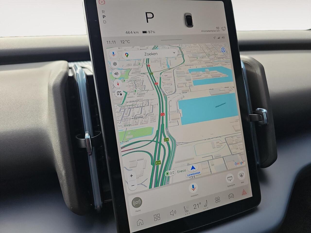 Volvo EX30 Single Motor Extended Range Plus Europa 69 kWh | Harman Kardon | Stuur- stoelverwarming | Extra getint glas | Elektrische stoelen | Apple Carplay & Android auto |