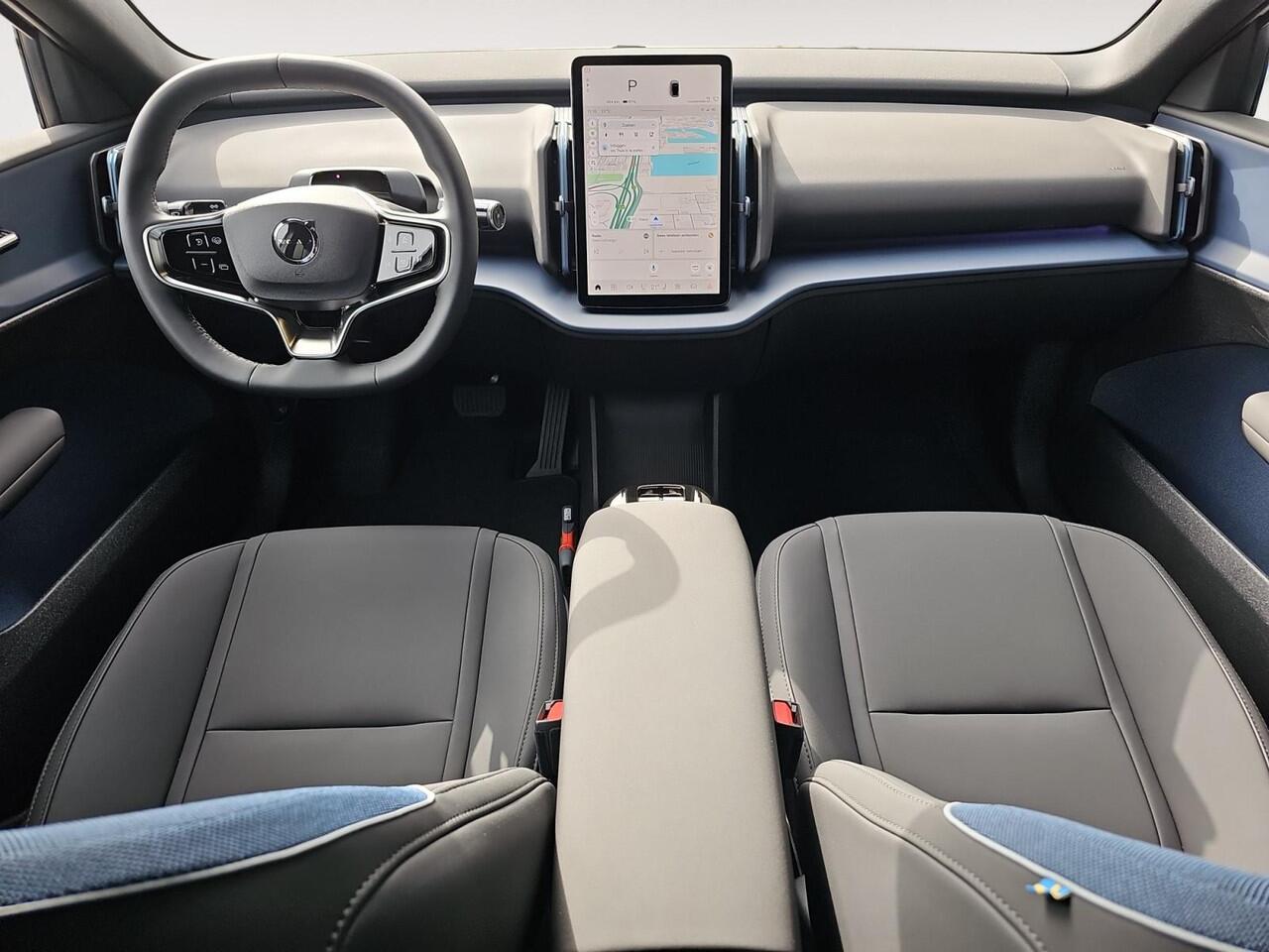 Volvo EX30 Single Motor Extended Range Plus Europa 69 kWh | Harman Kardon | Stuur- stoelverwarming | Extra getint glas | Elektrische stoelen | Apple Carplay & Android auto |