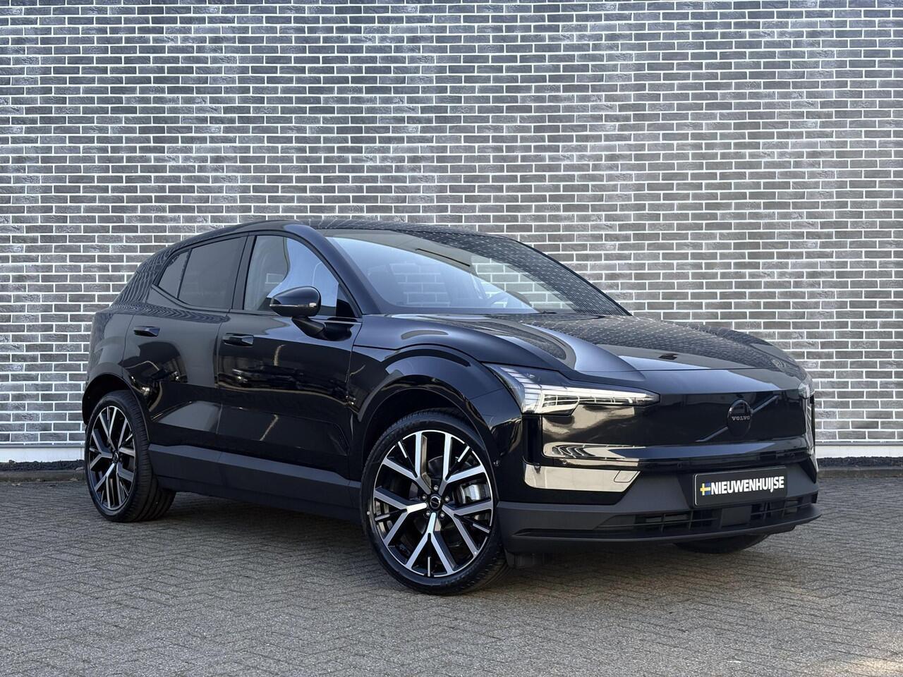 Volvo EX30 Single Motor Ext Range Plus Black Ed Europa 69 kWh | Adaptieve Cruise Control | Stoel-/Stuurverwarming | Harman Kardon Audio | BLIS | Getint Glas |