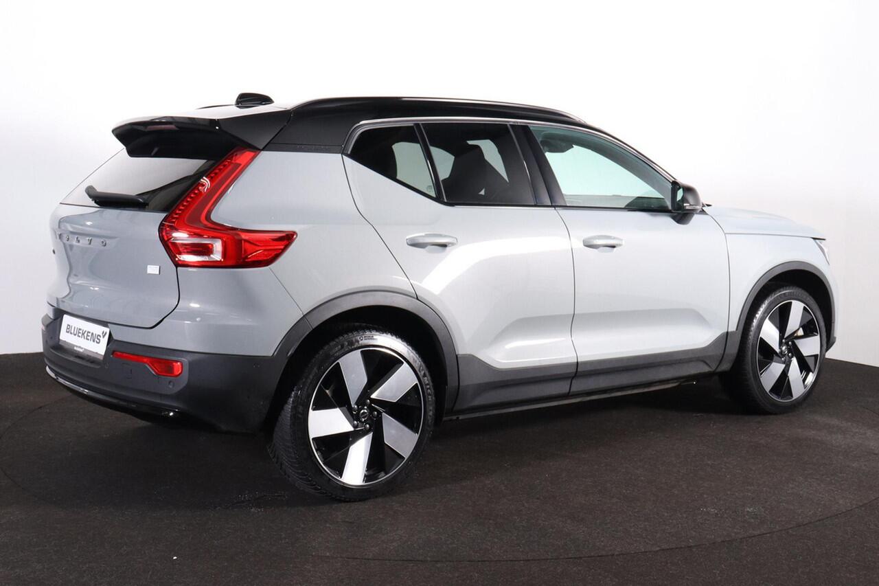 Volvo EX40 Recharge Twin Ultimate 82 kWh - Panorama/schuifdak - IntelliSafe Assist & Surround - 360º Camera - Harman/Kardon audio - Verwarmde voorstoelen, stuur & achterbank - Parkeersensoren voor & achter - Elektr. bedienb. voorstoelen met geheugen links - Warmtepo