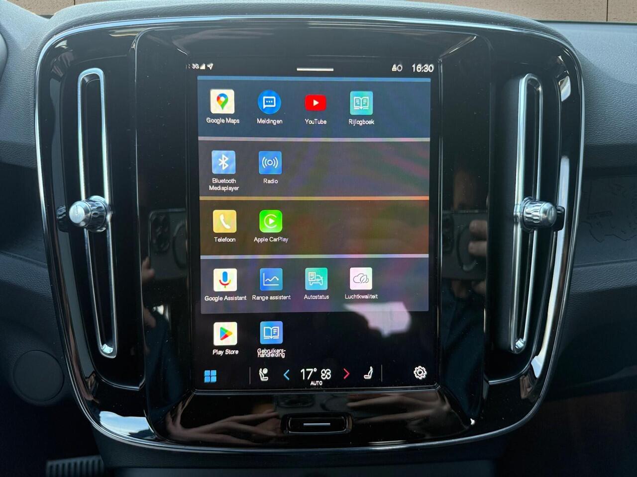 Volvo EX40 Single Motor Plus 70 kWh | Stoelverwarming | Pixel LED koplampen | Adaptive Cruise Control | Keyless Entry |