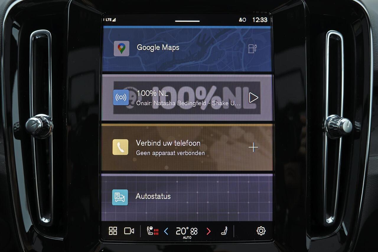 Volvo EX40 Extended Range Ultra 82 kWh - Panorama/schuifdak - IntelliSafe Assist & Surround - 360º Camera - Harman/Kardon audio - Verwarmde voorstoelen, stuur & achterbank - Parkeersensoren voor & achter - Elektr. bedienb. voorstoelen met geheugen links - Draadloze 