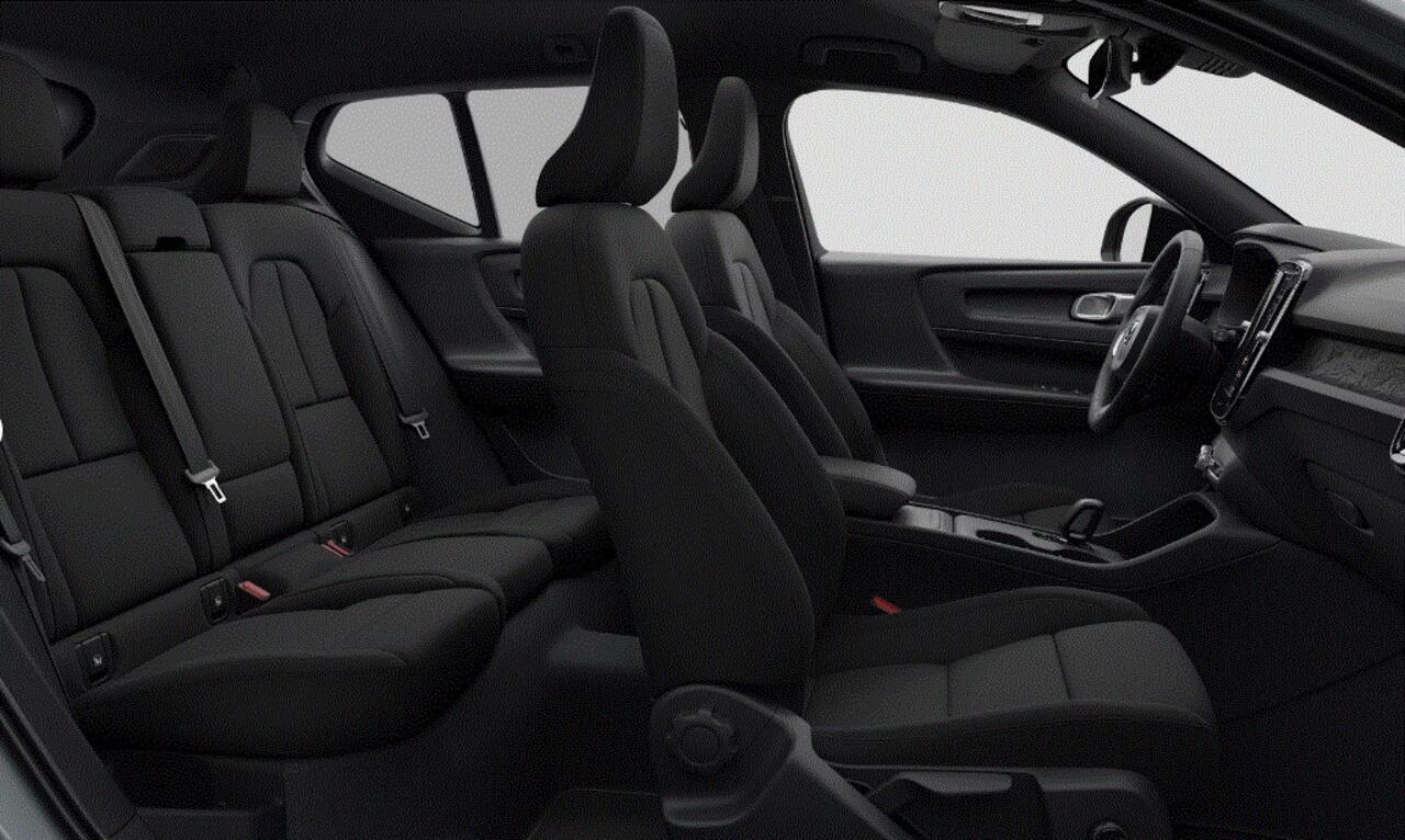 Volvo EX40 252PK Single Motor Extended Range 82kWh Business Edition / Navigatie / Camera / Stuur-Stoelverwarming / Adaptieve Cruisecontrol / Harman Kardon / LM Velgen /