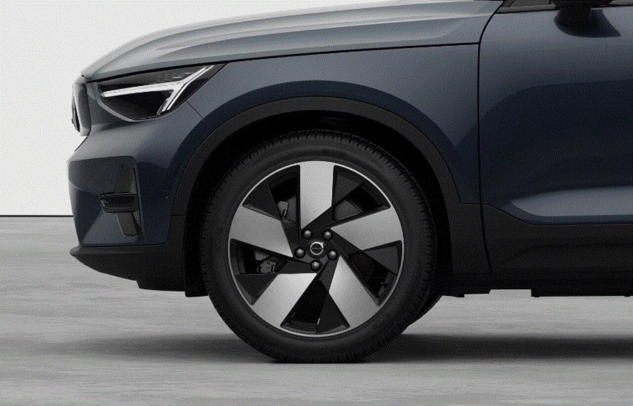 Volvo EX40 252PK Single Motor Extended Range 82 kWh Plus / Lounge Pakket / Extra getint glas / 360 Camera / 20'' velgen / Panoramadak / Zwart dak