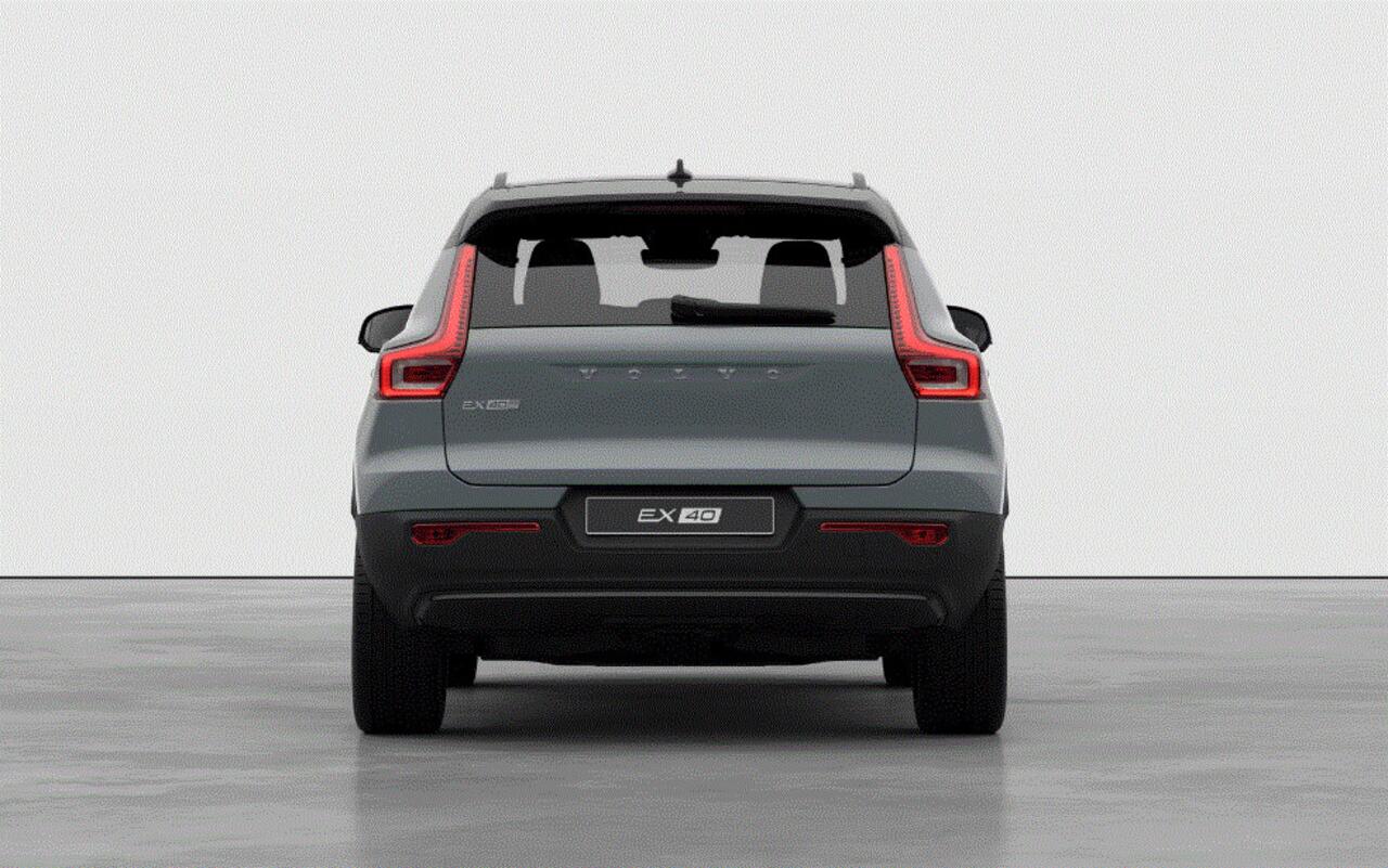 Volvo EX40 252PK Single Motor Extended Range 82 kWh Plus / Lounge pakket / Extra getint glas / Panoramadak / 360 camera / 20'' velgen / Zwart dak