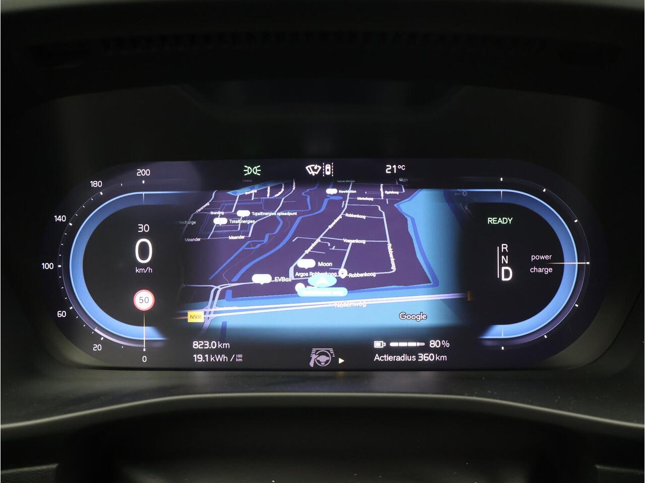 Volvo EX40 Single Motor Extended Range Business Ed. 82 kWh / 360 camera / BLIS / Stoel + stuurwielverwarming / 20'' / Nubuck / Getint glas