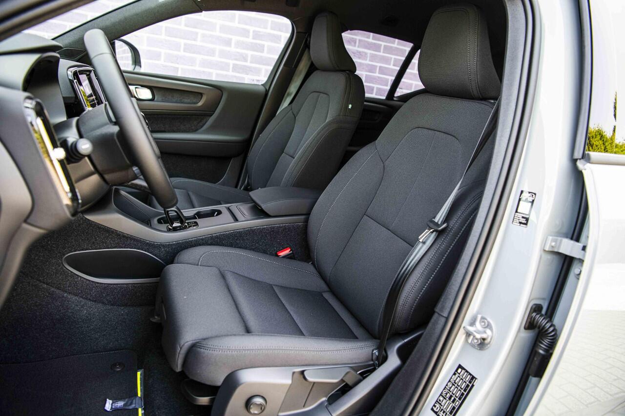 Volvo EX40 Single Motor Extended Range Business Ed. 82 kWh | Google | Long Range | Adaptieve Cruise | Dodehoekdetectie | Camera | Harman Kardon Audio | BLIS | Getint Glas | All Season Banden | 20" LM