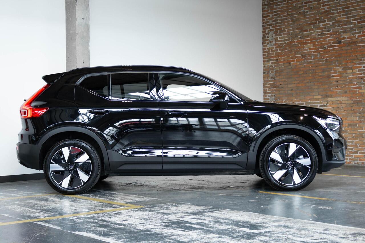 Volvo EX40 Single Motor Extended Range Plus 82 kWh | 4-Seizoenenbanden | Stoelverwarming | Google infotainment | Adaptive Cruise Control | Parkeercamera | Harman Kardon Premium Audio | Warmtepomp | Parkeersensoren voor + achter