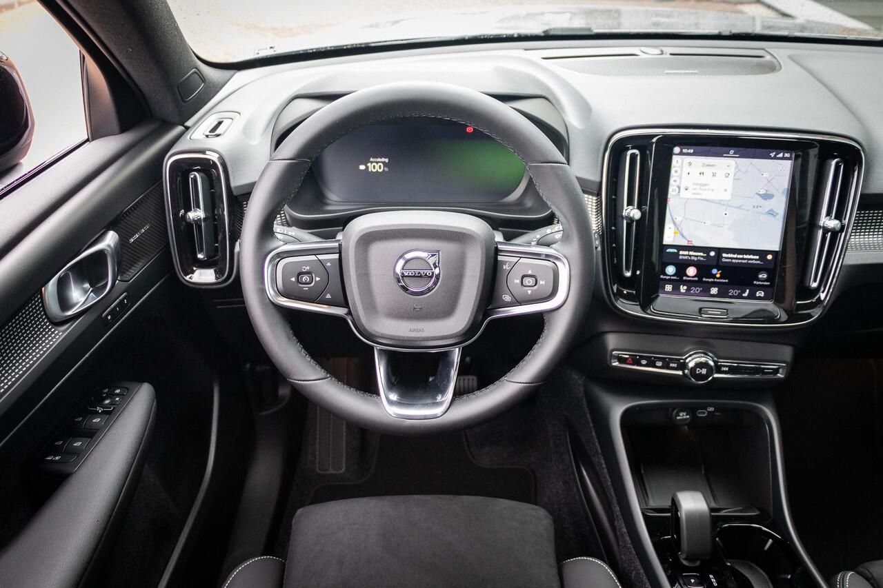 Volvo EX40 Single Motor Extended Range Ultra 82 kWh | Adaptieve Cruise Control | Schuif/Kanteldak | Stoel + Stuurverwarming | Harman Kardon Audio | 20 Inch | Extra Getint Glas Achter |