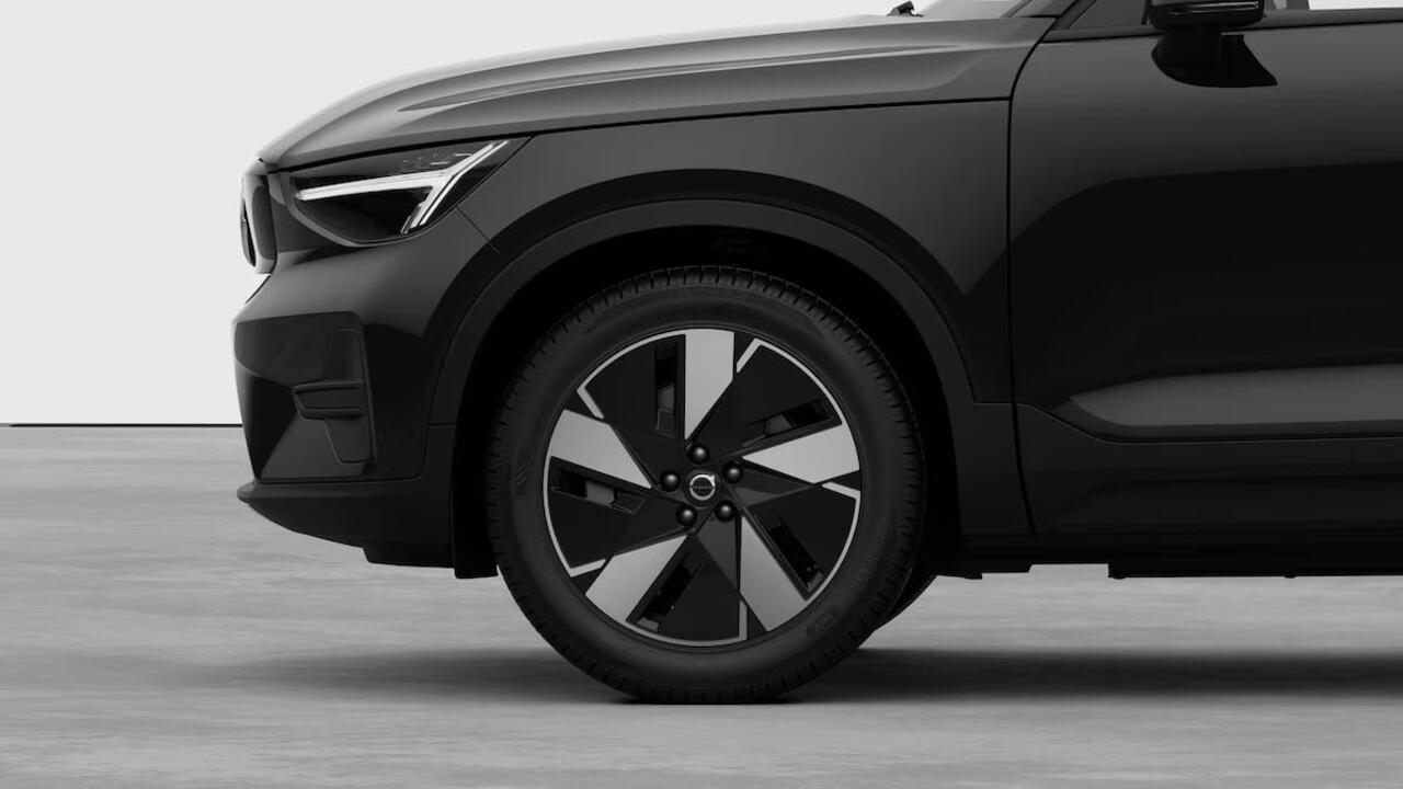 Volvo EX40 Twin Motor Business Edition 82 kWh | Adaptieve Cruise Control | Pilot Assist | Dodehoekwaarschuwing | Harman Kardon Premium Audio | Extra Getint Glas | Achteruitrijcamera |