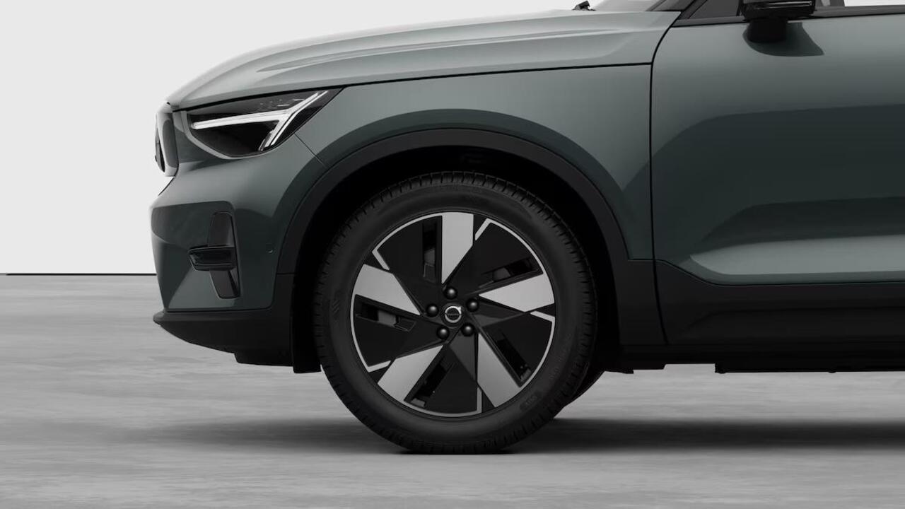 Volvo EX40 Single Motor Extended Range Ultra 82 kWh | Dec. 2025 Leverbaar | 17% Bijtelling* | Elektrisch Verstelbare Voorstoelen | 360º Camera | Harman Kardon Premium Audio | Google Infotainment | Pilot Assist | Panoramisch Schuif-/Kanteldak|