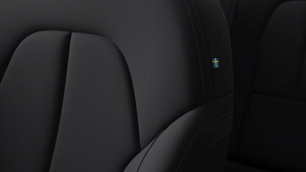 Volvo EX40 Single Motor Extended Range Business Ed. 82 kWh | Dec. 2025 Leverbaar | 17% Bijtelling | Harman Kardon Premium Sound | Parkeercamera | Adaptieve Cruise Control | BLIS | Extra Getint Glas | Google Infotainment |