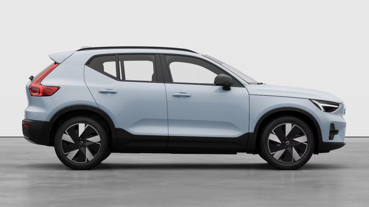 Volvo EX40 Single Motor Extended Range Plus 82 kWh | Dec. 2025 Leverbaar | 17% Bijtelling* | Harman Kardon Premium Sound | 360 Graden Camera | Climate Pack | Adaptieve Cruise Control | BLIS | Elektrische Kofferklep | Keyless |