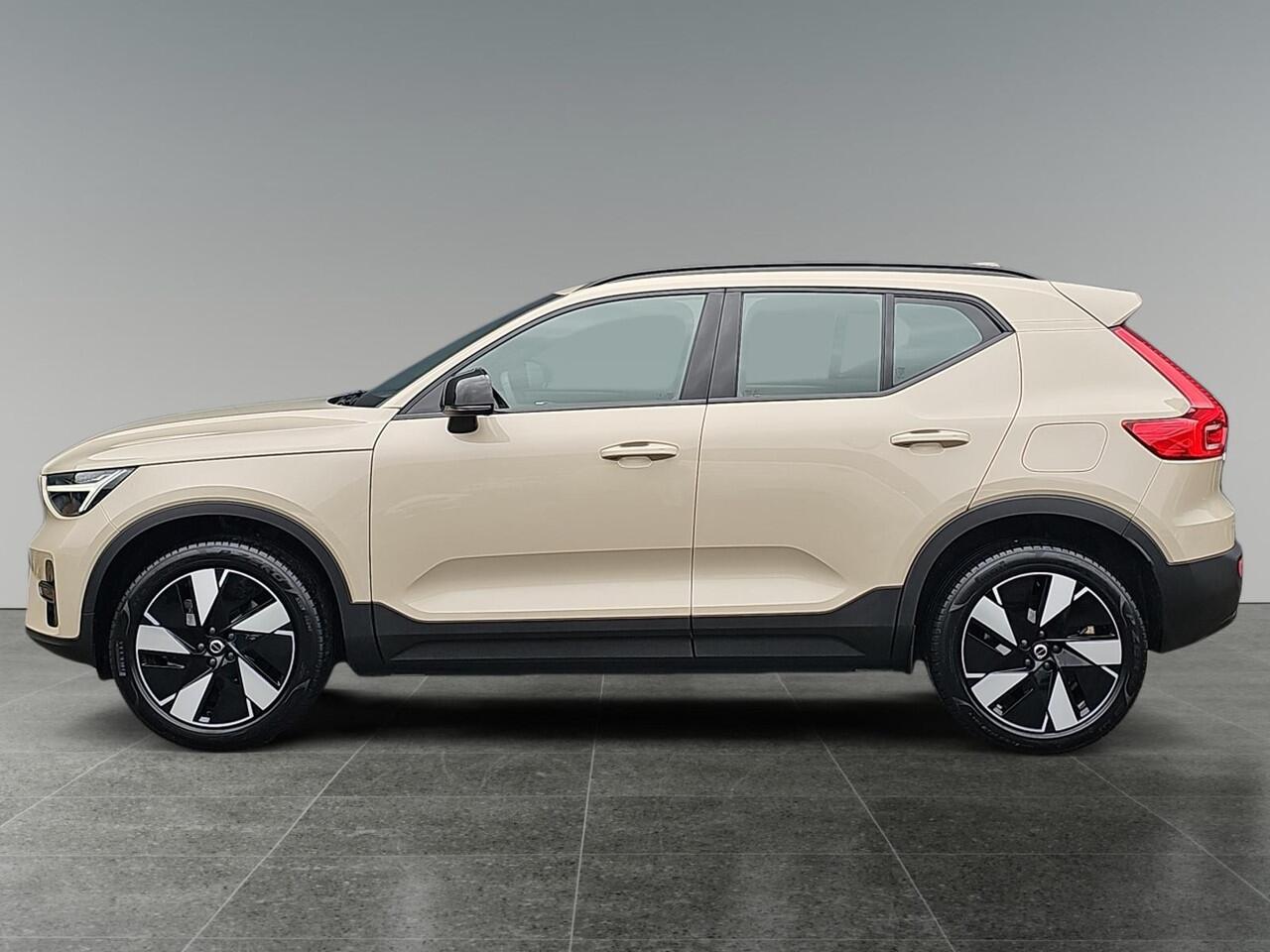 Volvo EX40 Single Motor Plus 70 kWh | Trekhaak | Keyless Entry | Adaptive Cruise Control | Stoelverwarming |