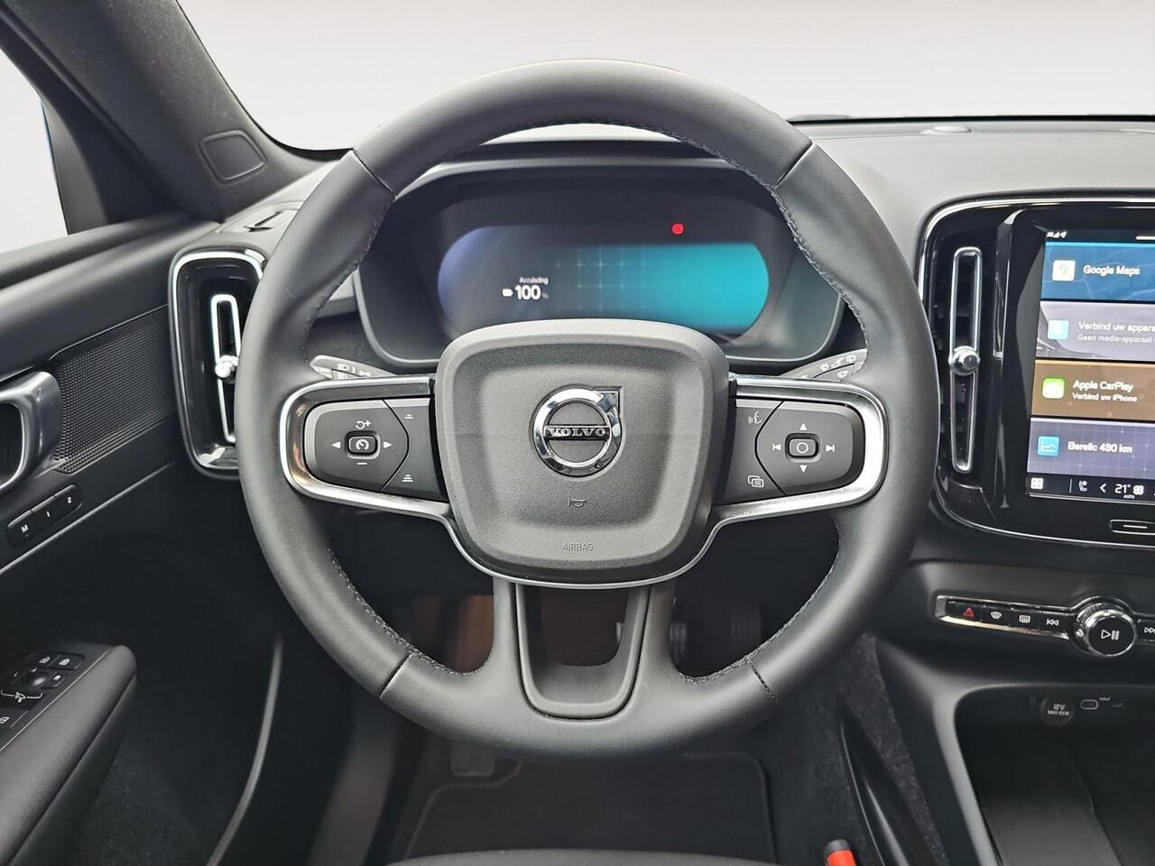 Volvo EX40 Single Motor Plus 70 kWh | Trekhaak | Keyless Entry | Adaptive Cruise Control | Stoelverwarming |