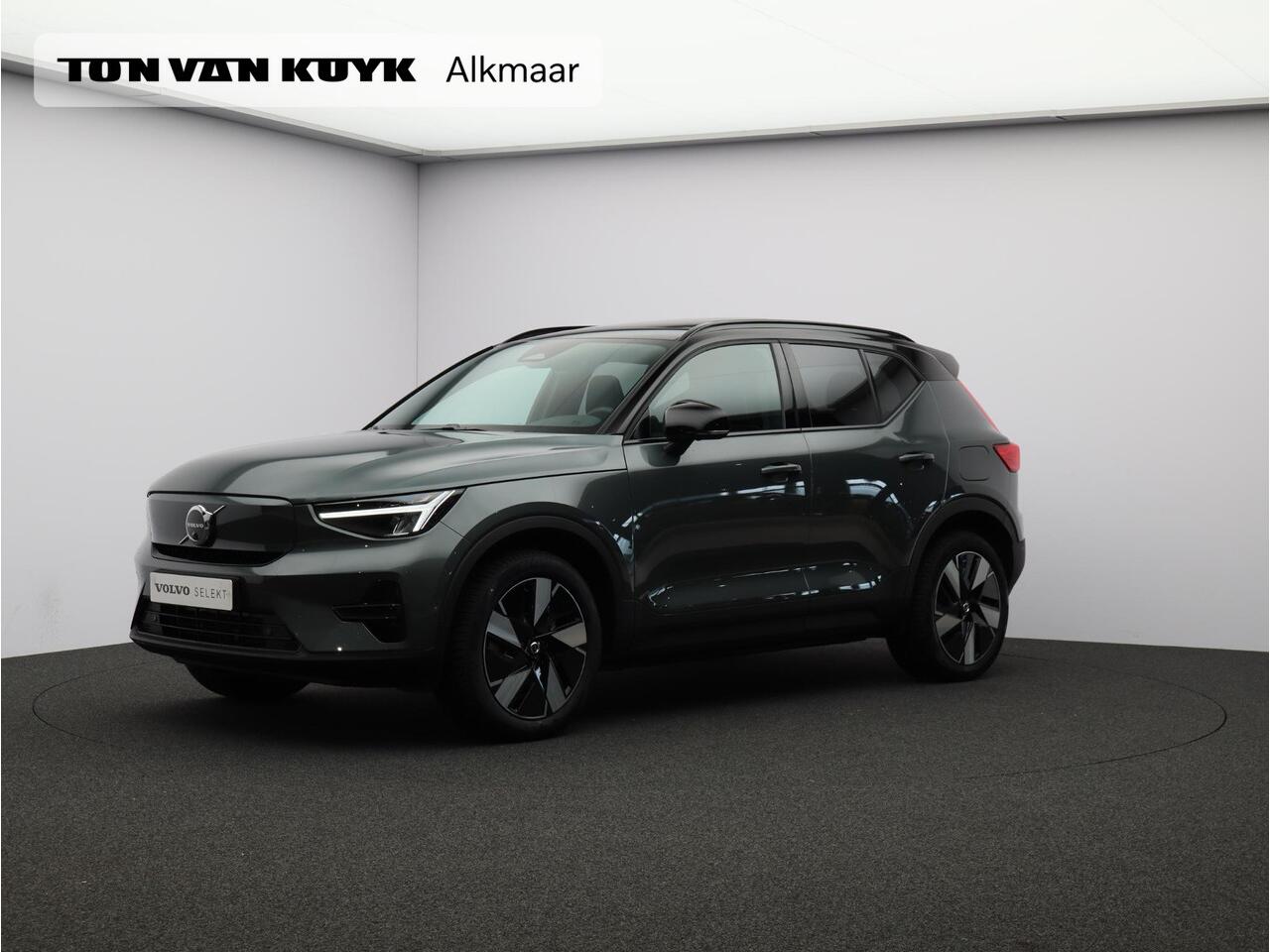 Volvo EX40 Single Motor Extended Range Ultra 82 kWh / Trekhaak / Nubuck Bekleding / Panoramadak / 360 Camera / Elektrische Stoelen / Harman Kardon /