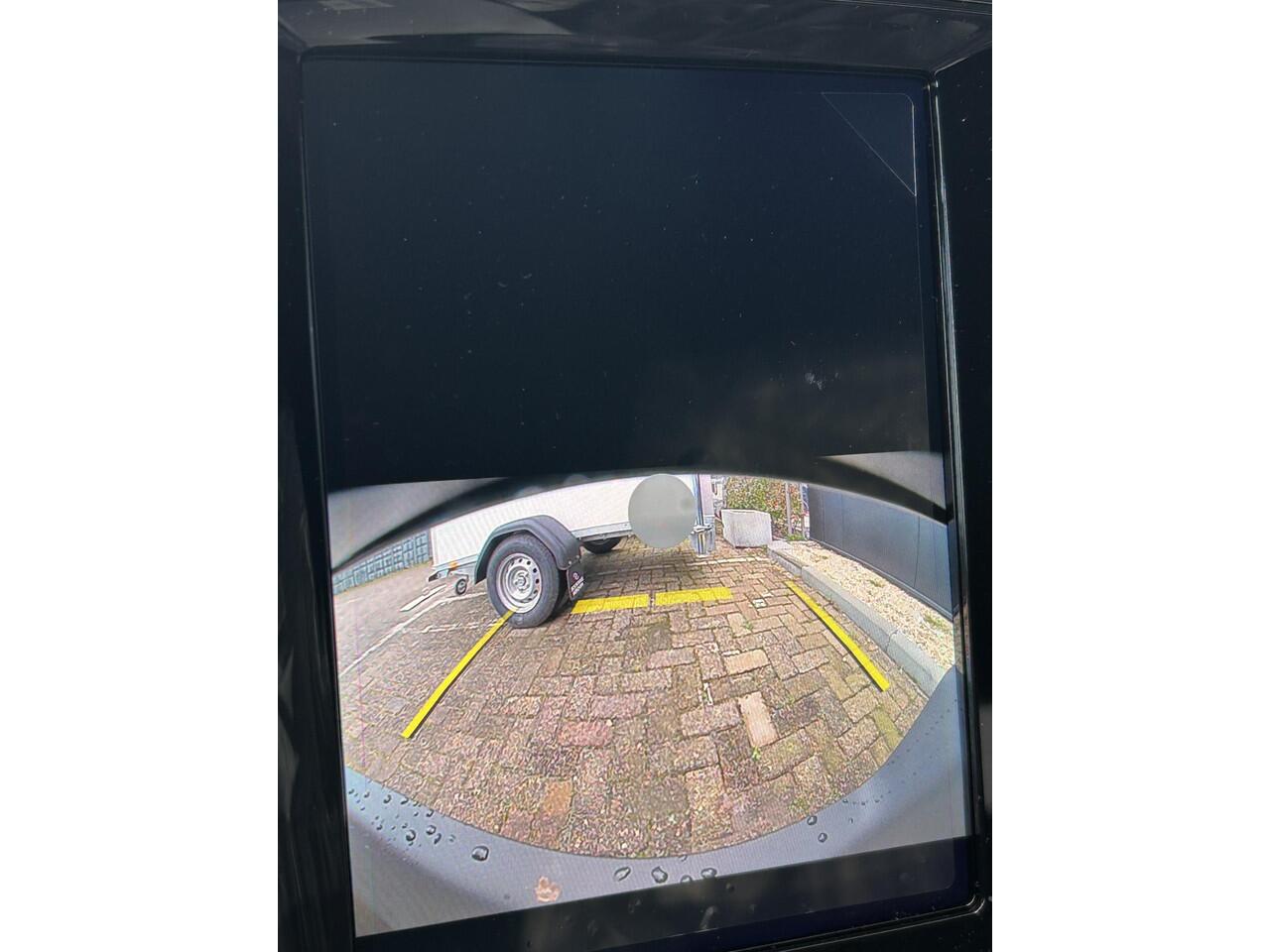 Volvo EX40 Single Motor Extended Range Business Ed. 82 kWh All Season banden / Climate Line / Versatility Pack