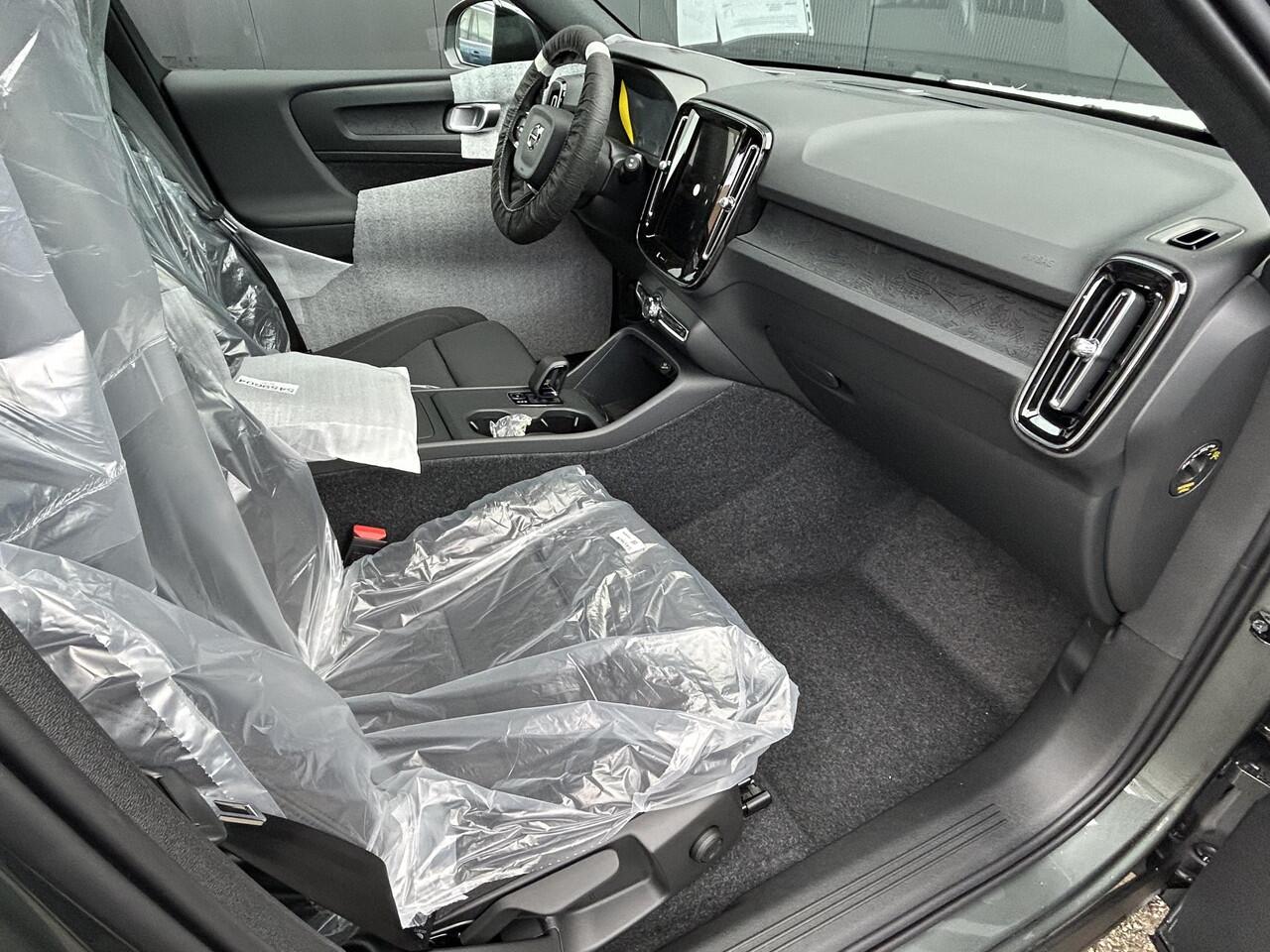 Volvo EX40 Single Motor Extended Range Business Ed. 82 kWh Climate Line / Versatility Line / All season banden