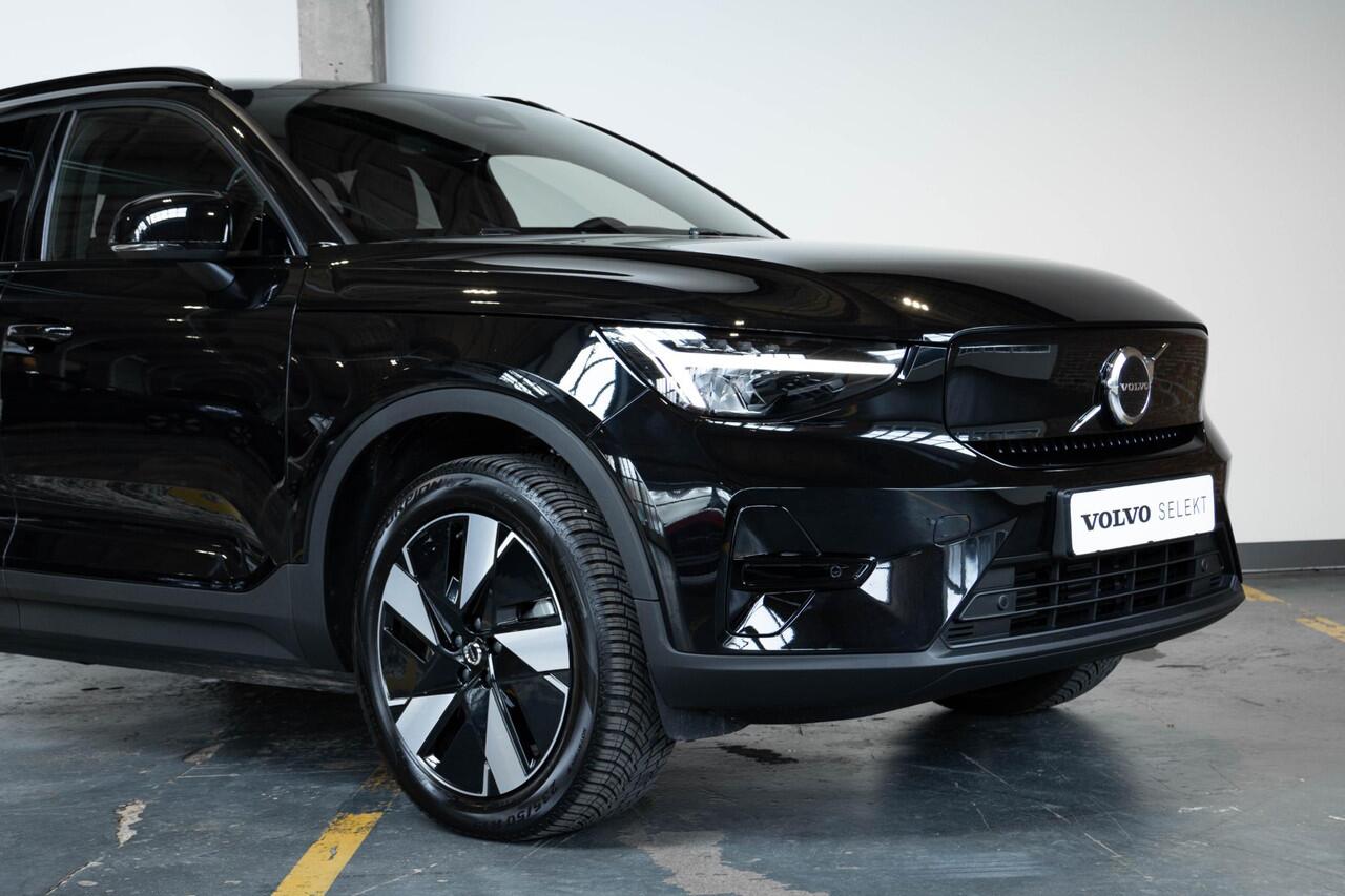 Volvo EX40 Single Motor Extended Range Plus 82 kWh | Verwarmbare voorstoelen+stuurwiel | Premium audio by Harman Kardon | Apple carplay/Android auto | Adaptive Cruise Control | Rondom zichtcamera | Warmtepomp | Parkeersensoren voor + achter