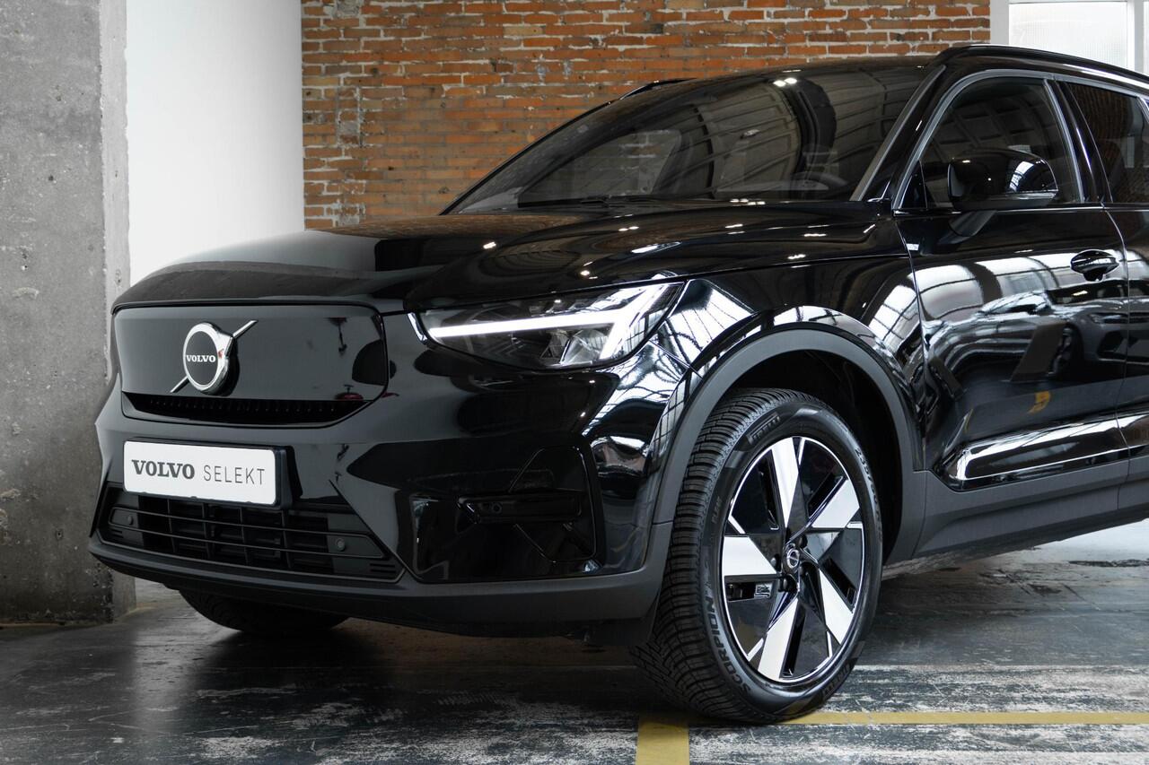 Volvo EX40 Single Motor Extended Range Plus 82 kWh | Verwarmbare voorstoelen+stuurwiel | Premium audio by Harman Kardon | Apple carplay/Android auto | Adaptive Cruise Control | Rondom zichtcamera | Warmtepomp | Parkeersensoren voor + achter