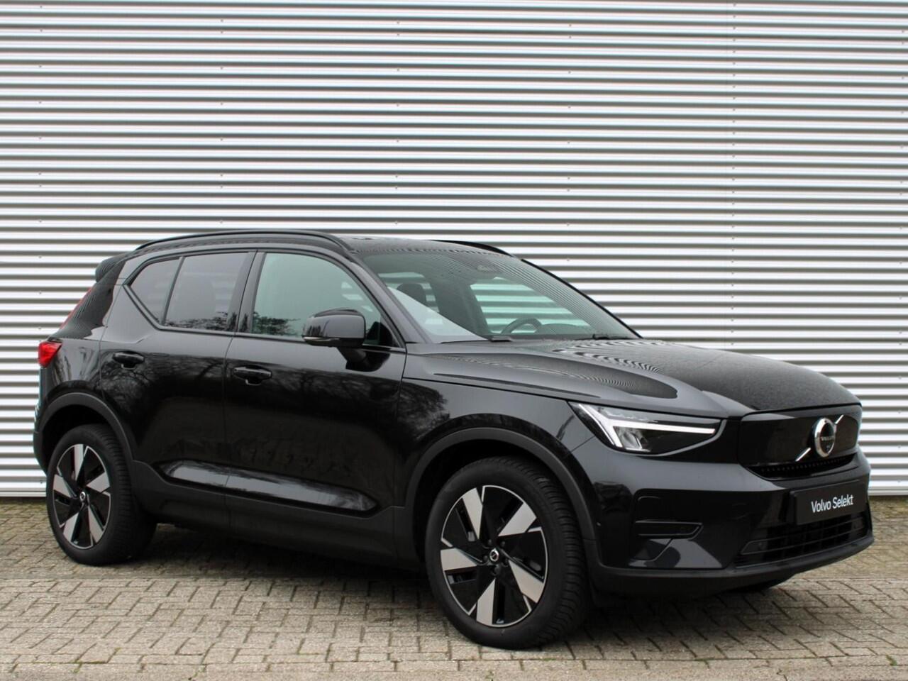 Volvo EX40 Single Motor Extended Range Ultra Automaat / Panoramadak / Privacy Glass / 360* camera / All Seasonbaden / 17% bijtelling 2025