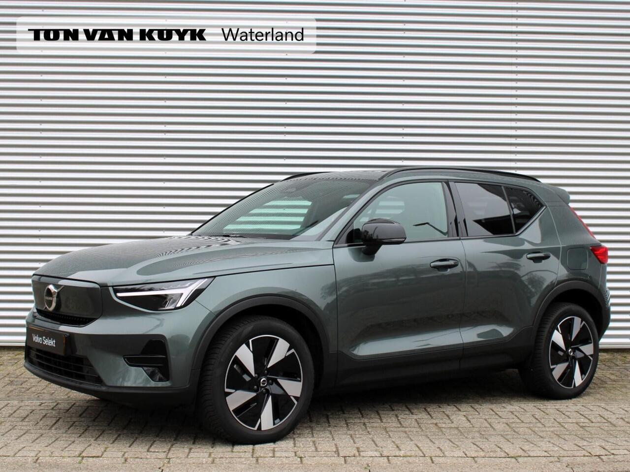 Volvo EX40 Single Motor Extended Range Plus Automaat / / Panoramadak / Microtech Nubuck bekleding / Privacy Glass / All seasonbanden / 17% bijtelling 2025