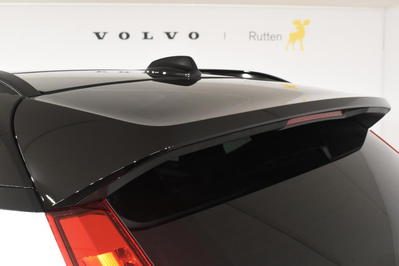 Volvo EX40 252PK Single Motor Ext. Range Plus Black Edition / Adaptive Cruise control / Achteruitrijcamera / Extra getint glas / 20'' velgen / Panoramadak / Zwart dak / Harman Kardon / Microtech/Nubuck
