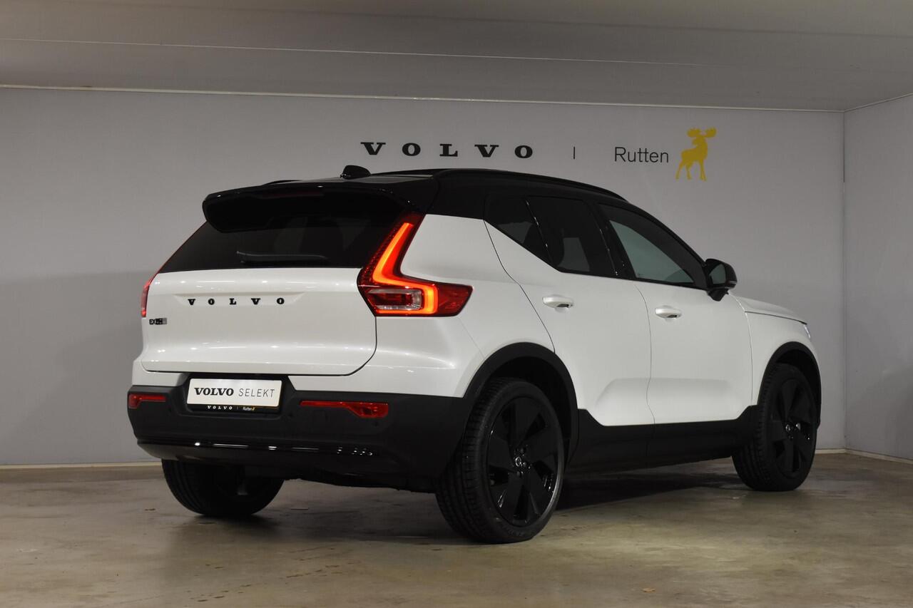 Volvo EX40 252PK Single Motor Ext. Range Plus Black Edition / Adaptive Cruise control / Achteruitrijcamera / Extra getint glas / 20'' velgen / Panoramadak / Zwart dak / Harman Kardon / Microtech/Nubuck