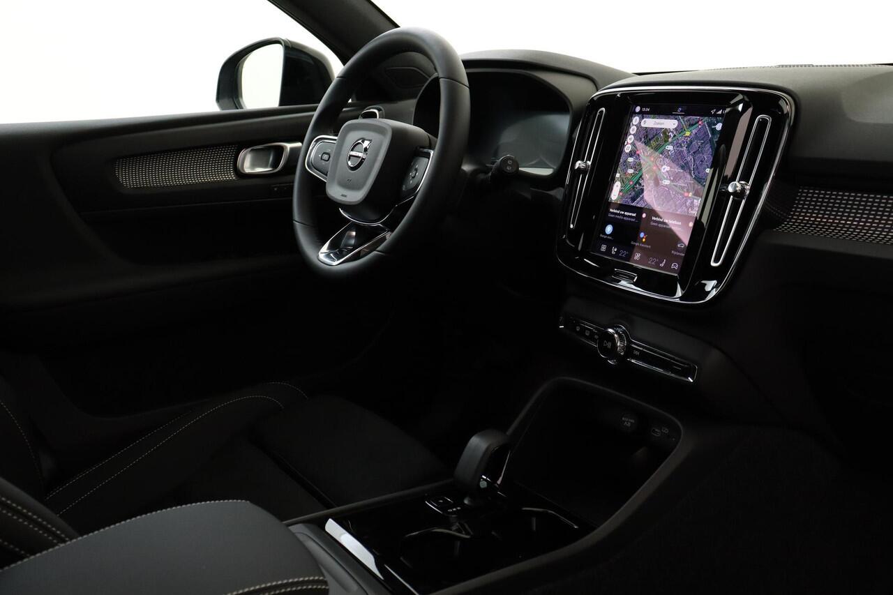 Volvo EX40 SINGLE MOTOR EXTENDED RANGE ULTRA BLACK ED. 82 kWh -PANO.DAK|HARMAN/KARDON|360°CAM|ADAP.LED|POWER-SEATS|20"