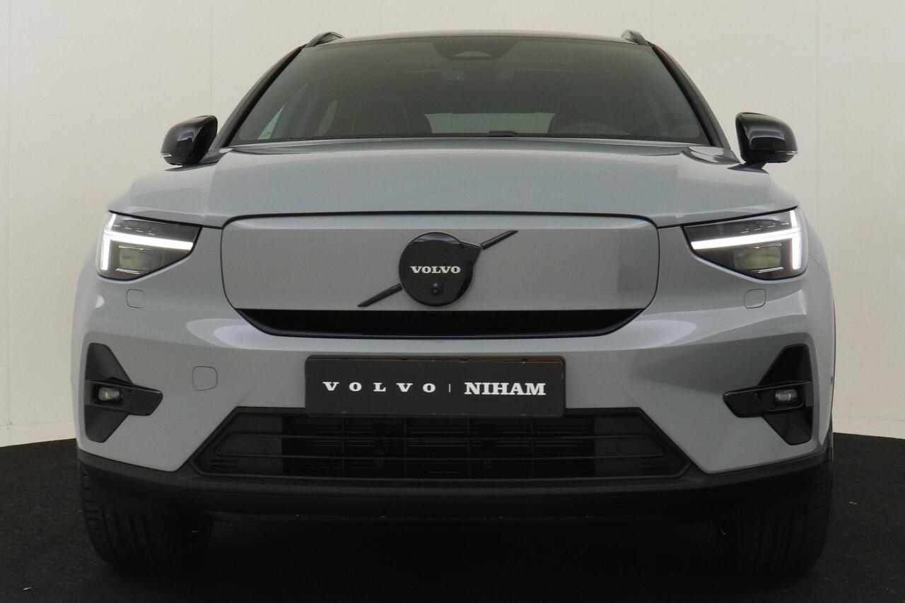 Volvo EX40 SINGLE MOTOR EXTENDED RANGE ULTRA BLACK ED. 82 kWh -PANO.DAK|HARMAN/KARDON|360°CAM|ADAP.LED|POWER-SEATS|20"