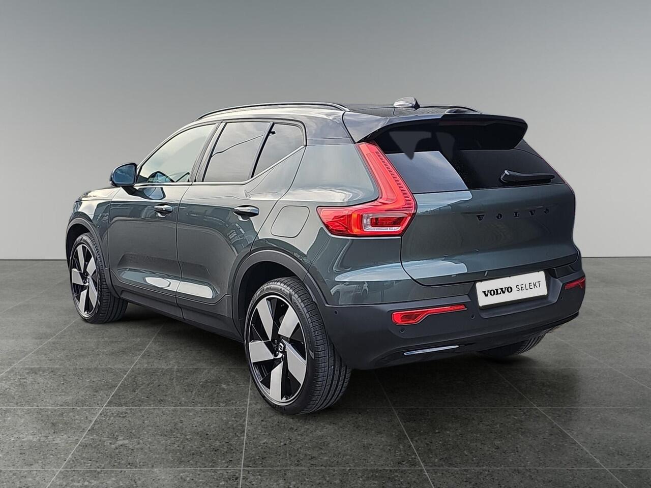 Volvo EX40 Single Motor Extended Range Ultra 82 kWh | Sportstoelen | Panoramadak | 360 graden camera | Harman/Kardon |