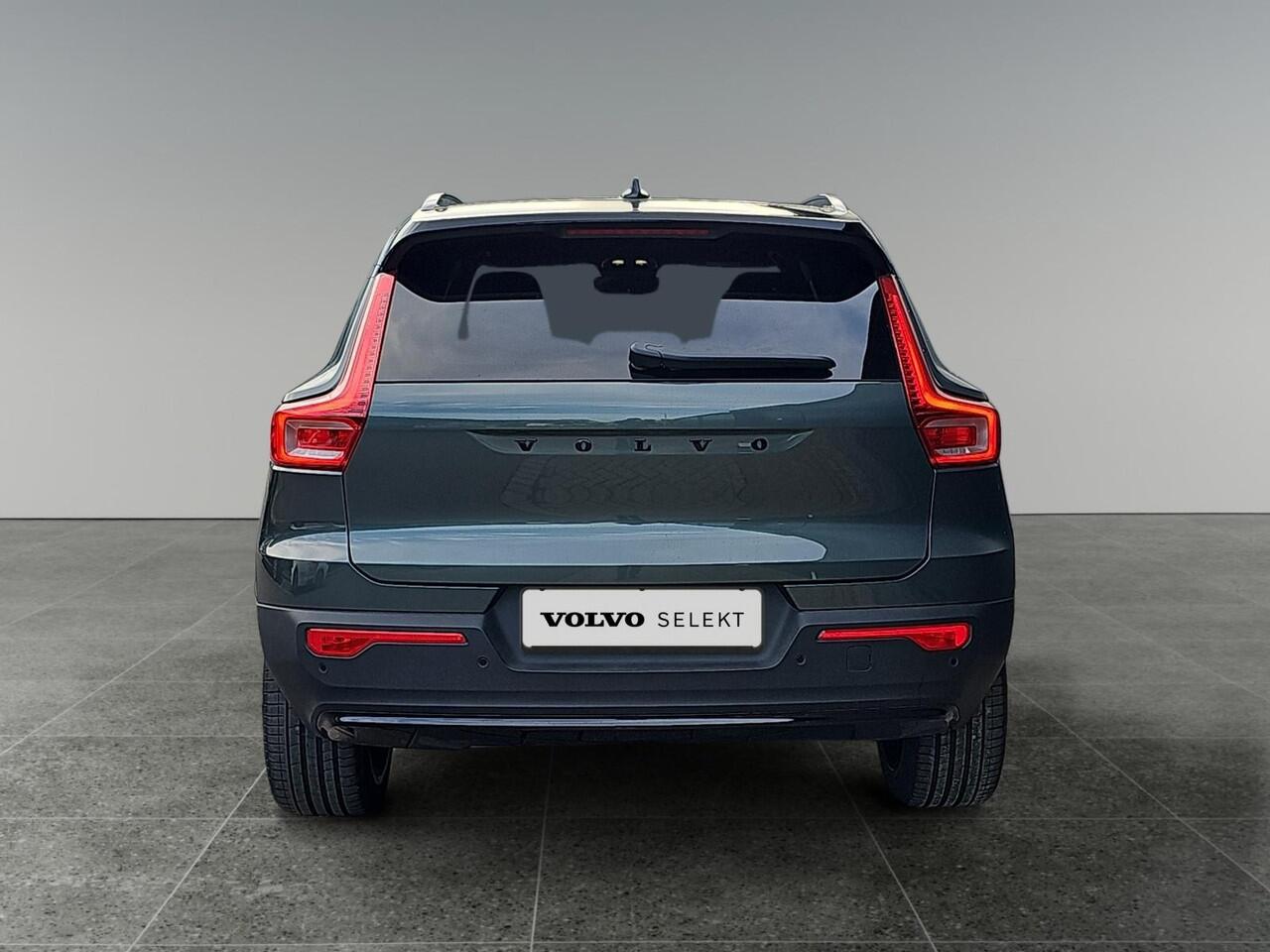 Volvo EX40 Single Motor Extended Range Ultra 82 kWh | Sportstoelen | Panoramadak | 360 graden camera | Harman/Kardon |