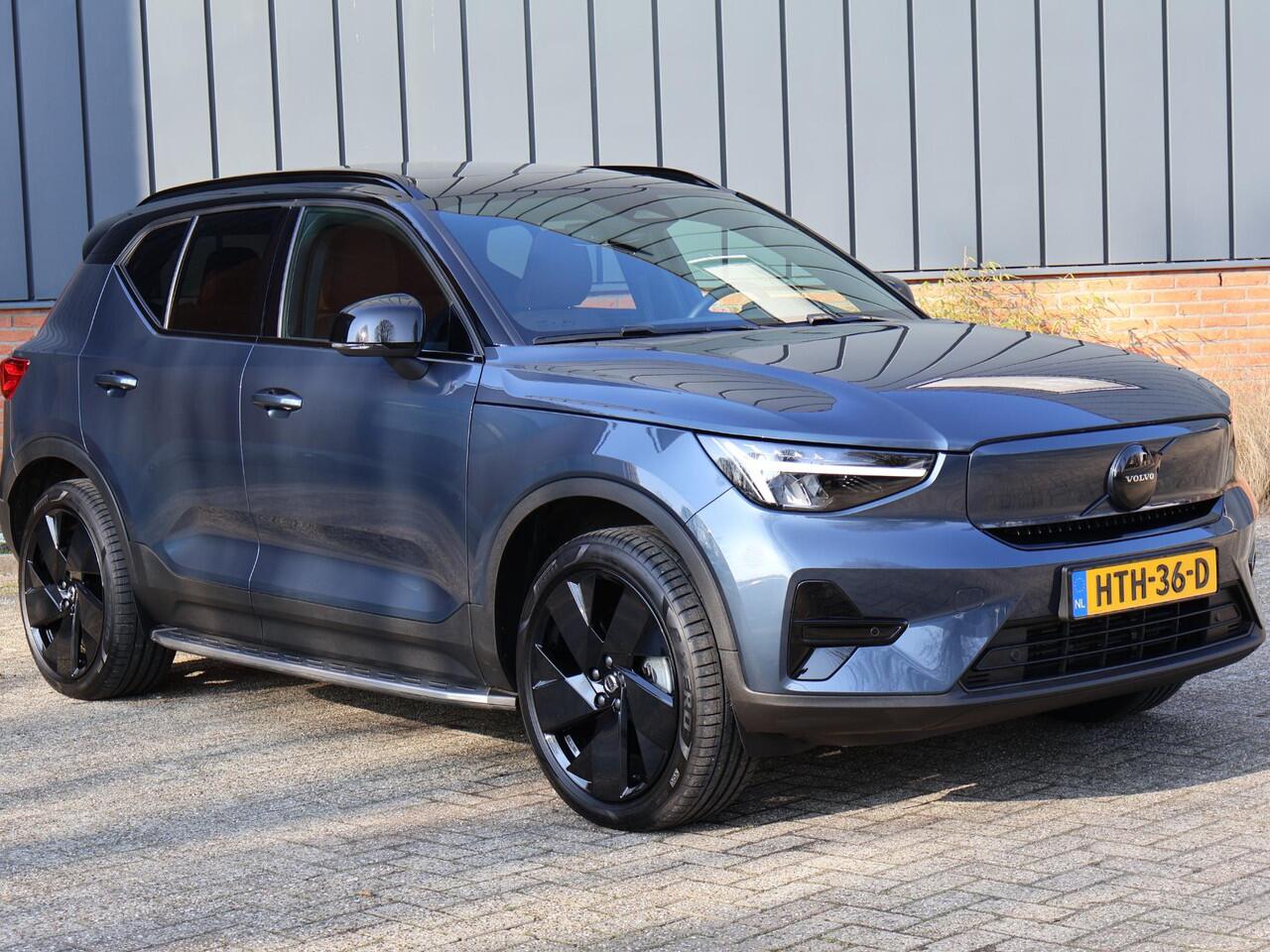 Volvo EX40 Single Motor Extended Range Plus Black Ed. 82 kWh |Lederen Bekleding| Running Board|