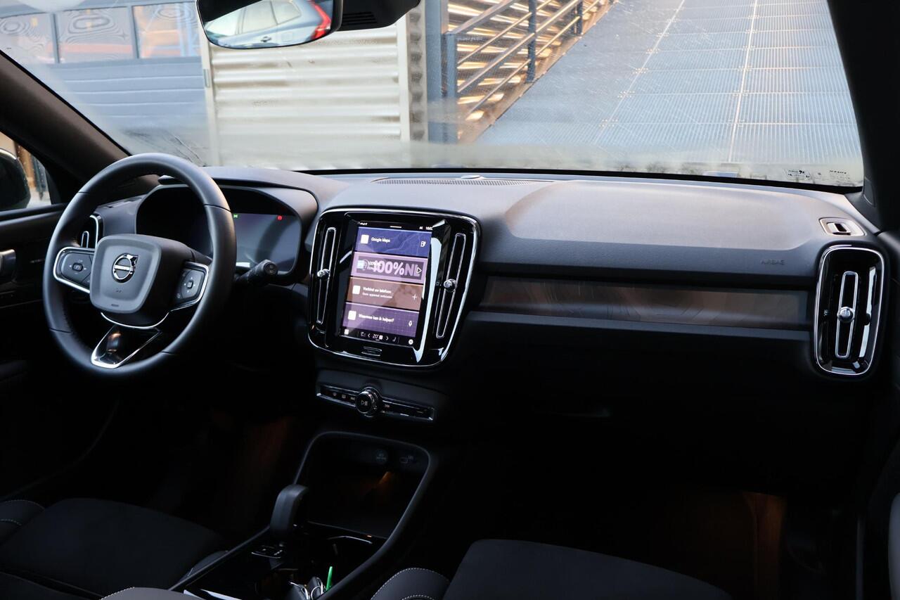 Volvo EX40 Single Motor Extended Range Ultra 82 kWh | Panoramadak | 360° camera | Memory stoelen elektr. bedienbaar