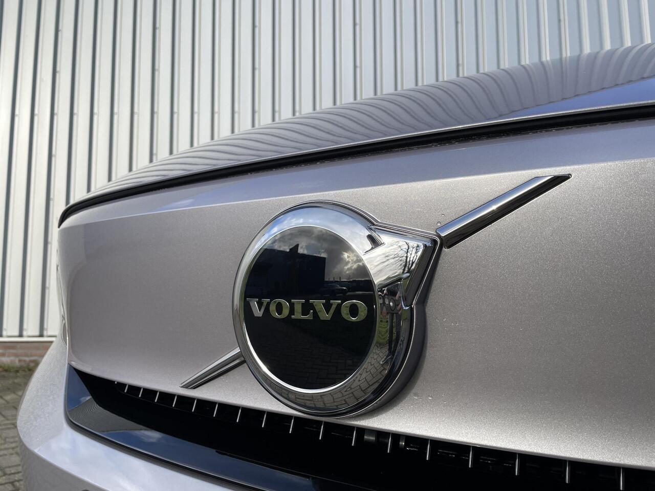 Volvo EX40 Single Motor Extended Range Core 82 kWh