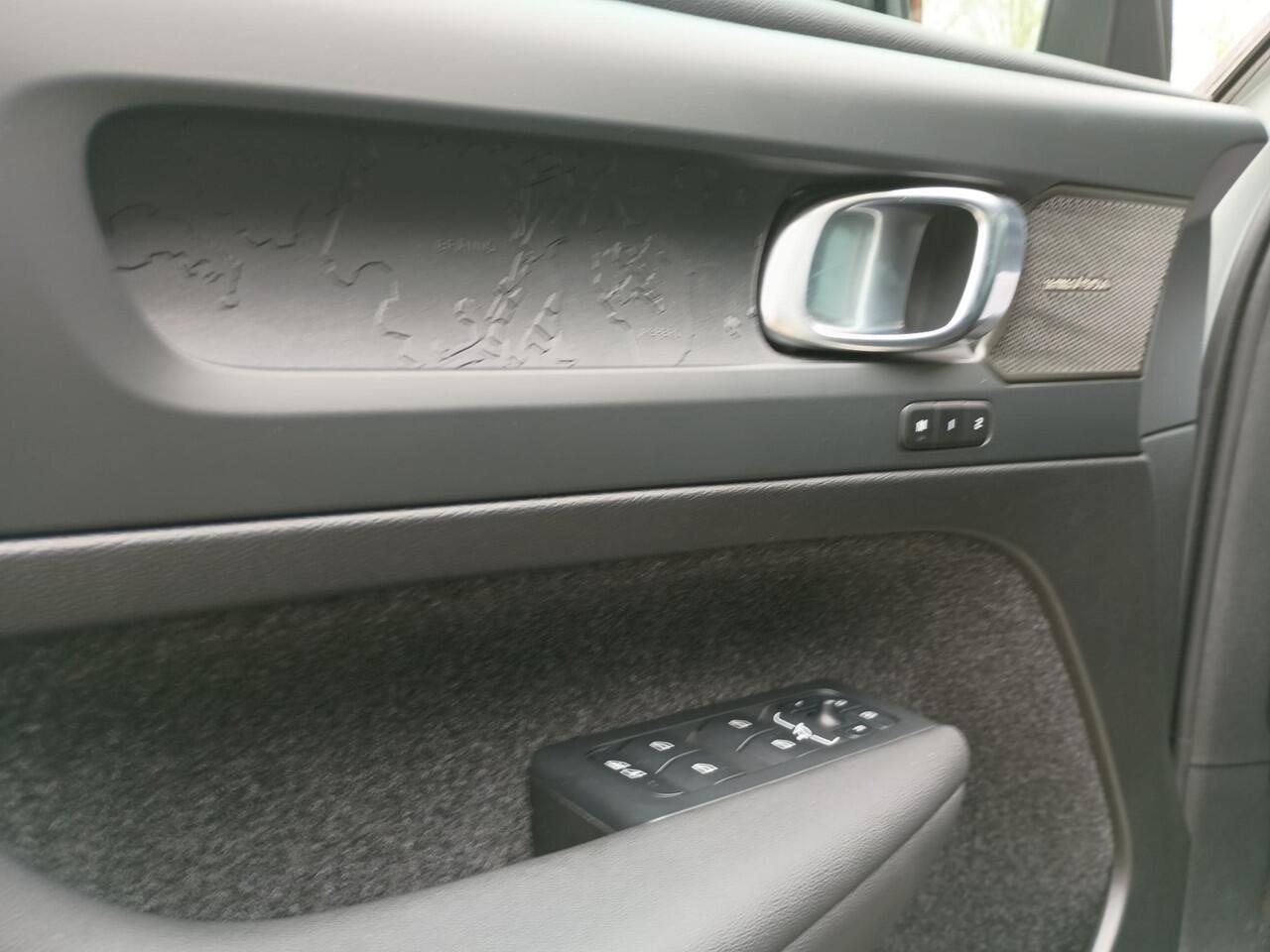 Volvo EX40 Single Motor Extended Range Ultra 82 kWh |Lederen Bekleding|