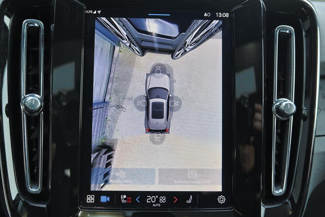 Volvo EX40 Extended Range Ultra Black Edition - Panorama/schuifdak - IntelliSafe Assist & Surround - 360º Camera - Harman/Kardon audio - Verwarmde voorstoelen, stuur & achterbank - Parkeersensoren voor & achter - Elektr. bedienb. voorstoelen met geheugen links - Dra